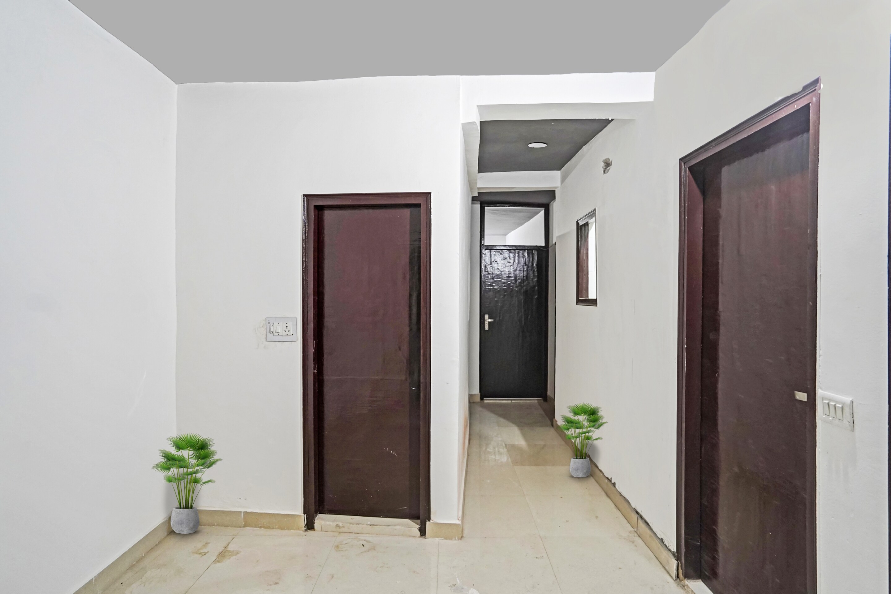 OYO 86718 Sunrise Villa, New Delhi 3
