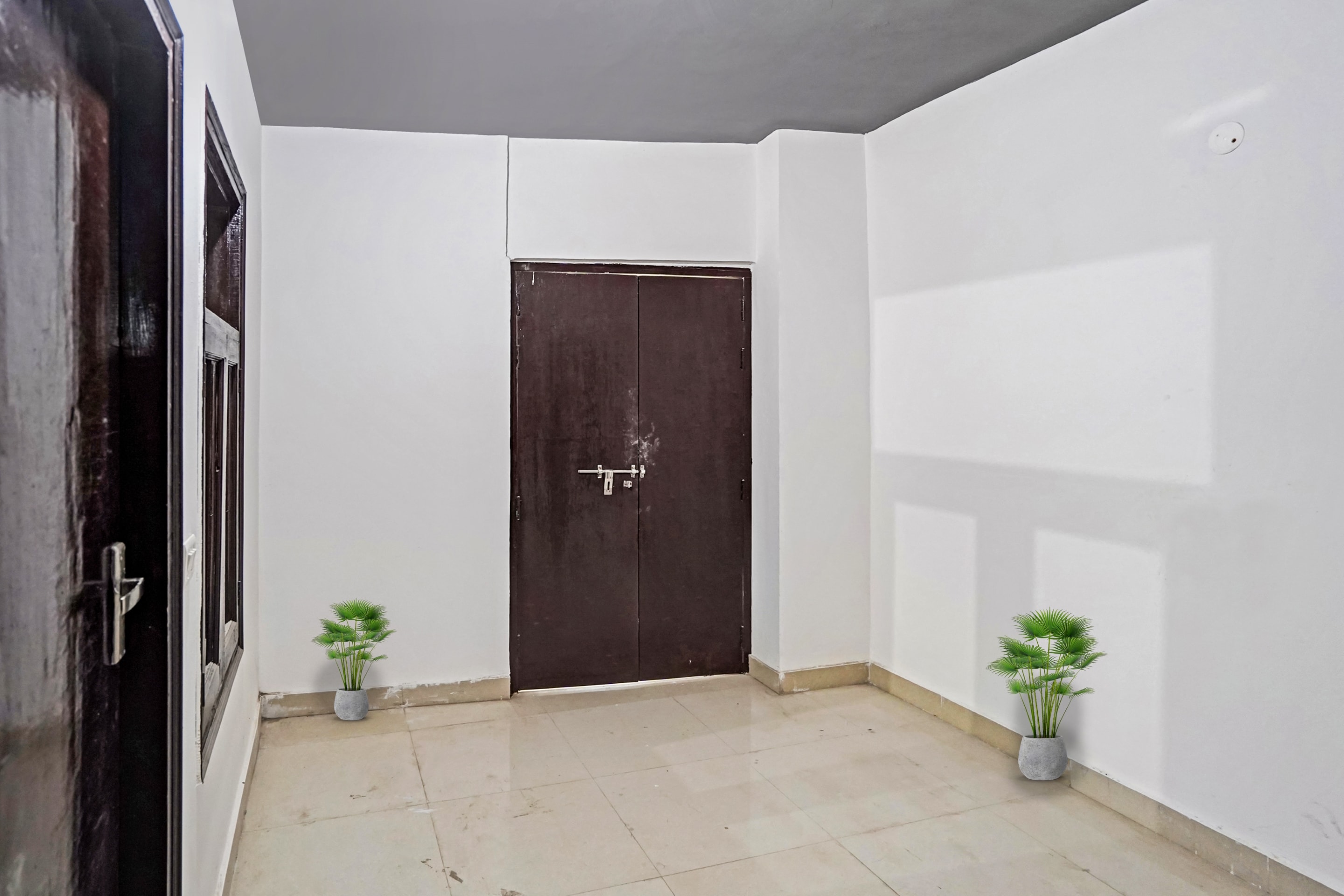 OYO 86718 Sunrise Villa, New Delhi 4