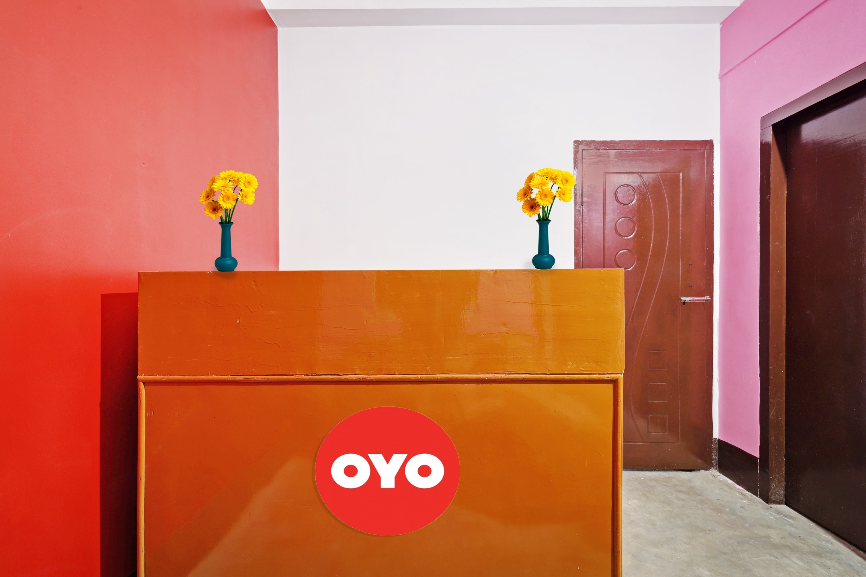 OYO 87459 Lucky 7, Guwahati 2