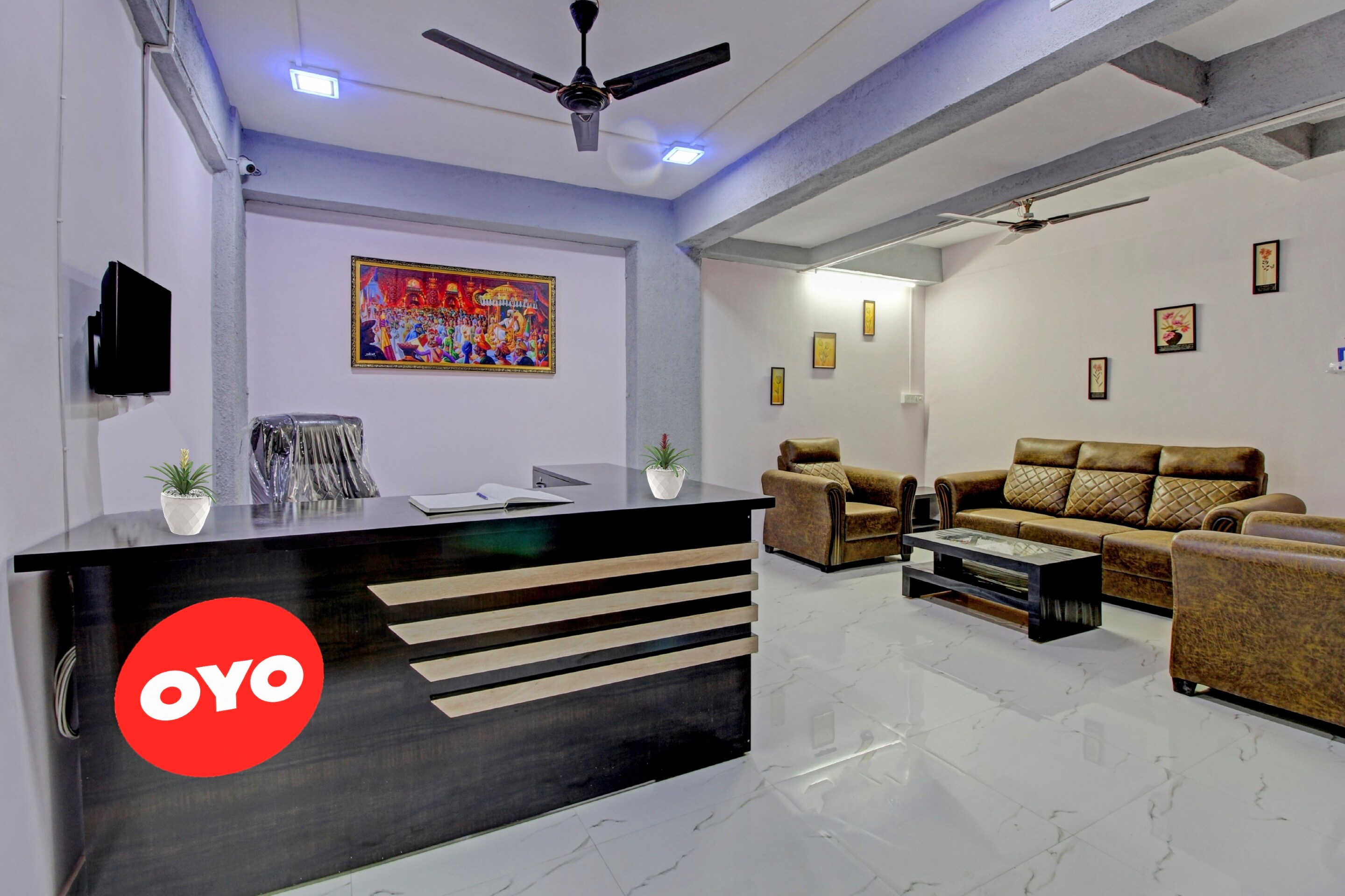 OYO Flagship 88183 Happy Stay, Pune 4