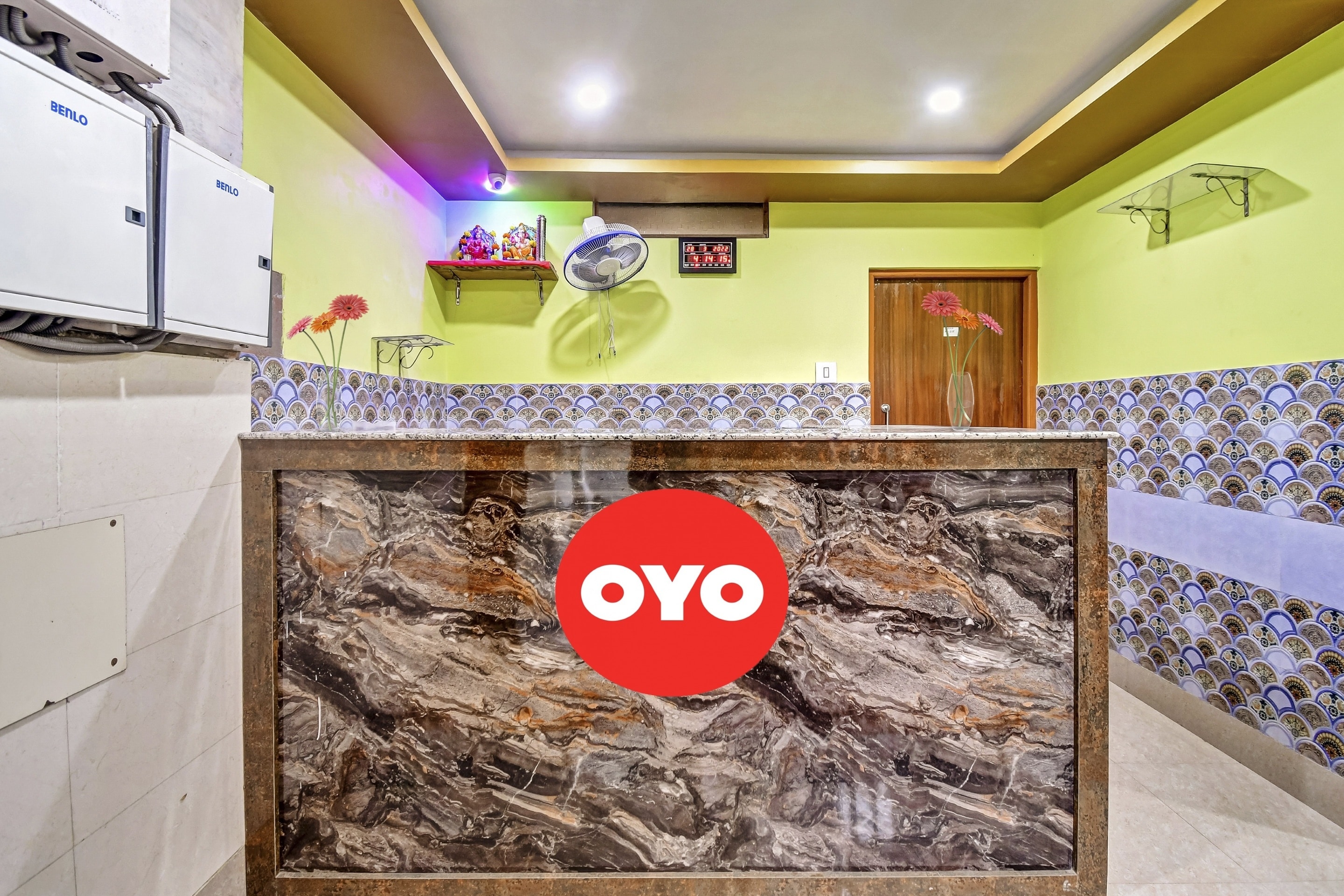 OYO 88242 Hotel Deux, Kolkata 3