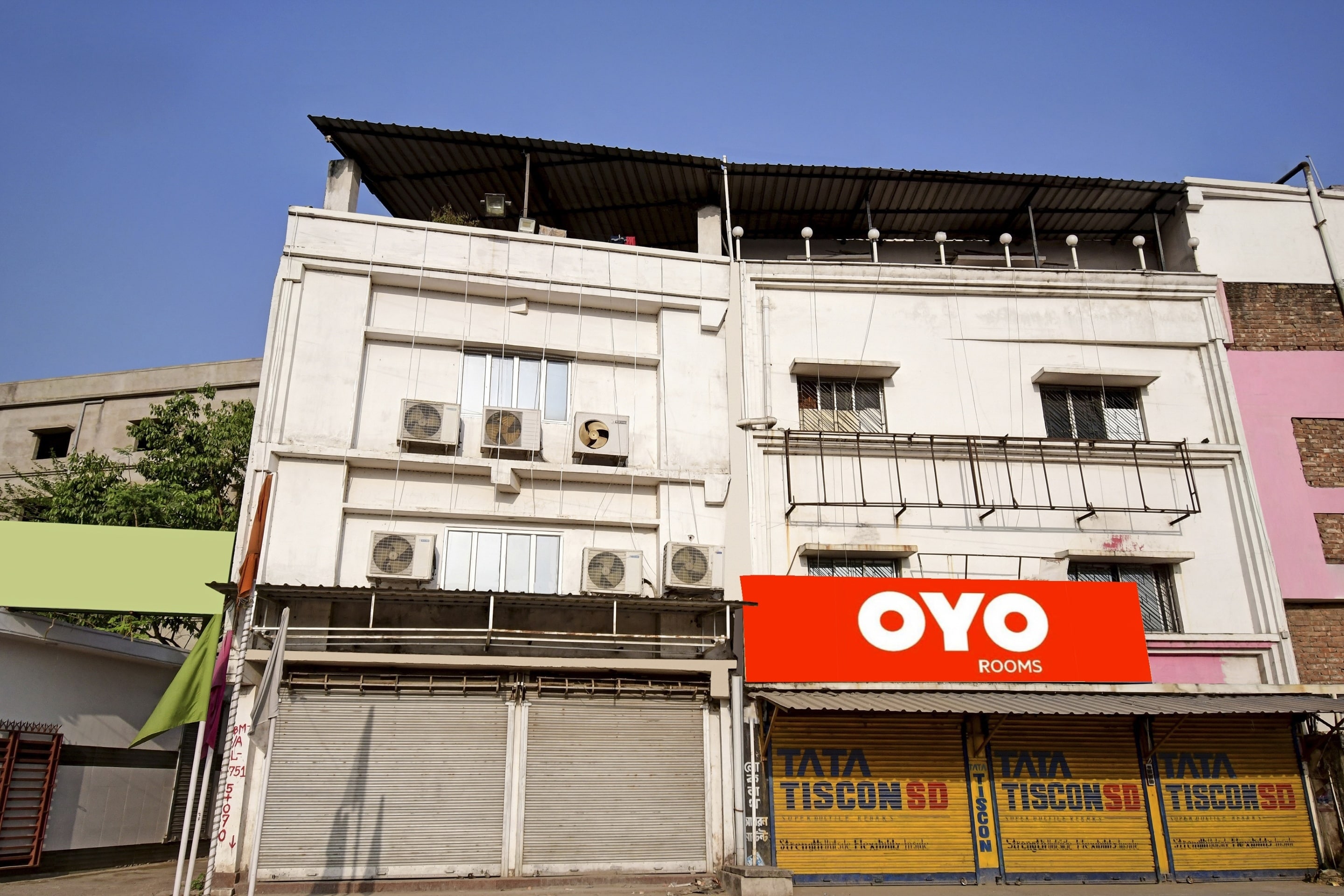 OYO 88242 Hotel Deux, Kolkata 4