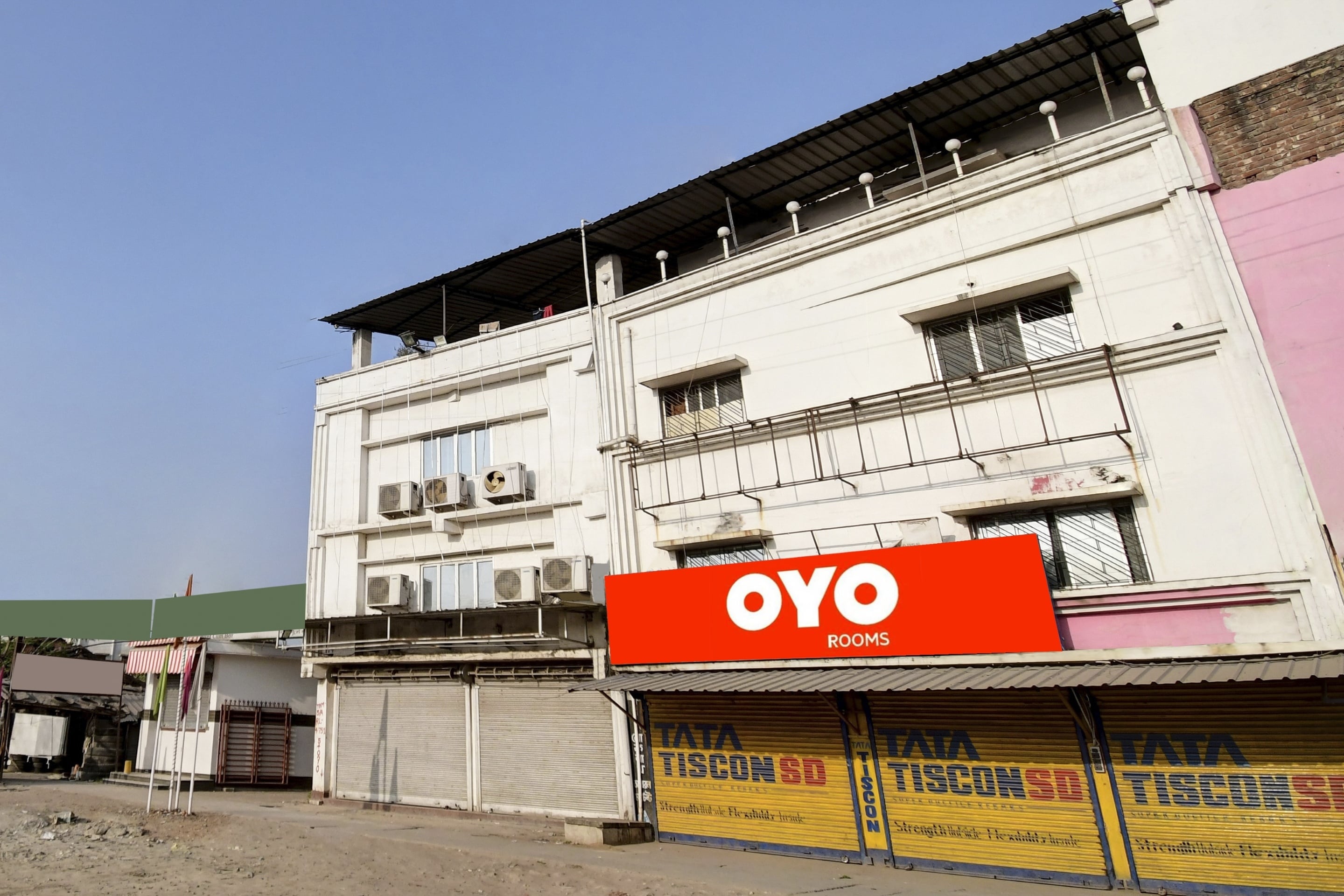 OYO 88242 Hotel Deux, Kolkata 5
