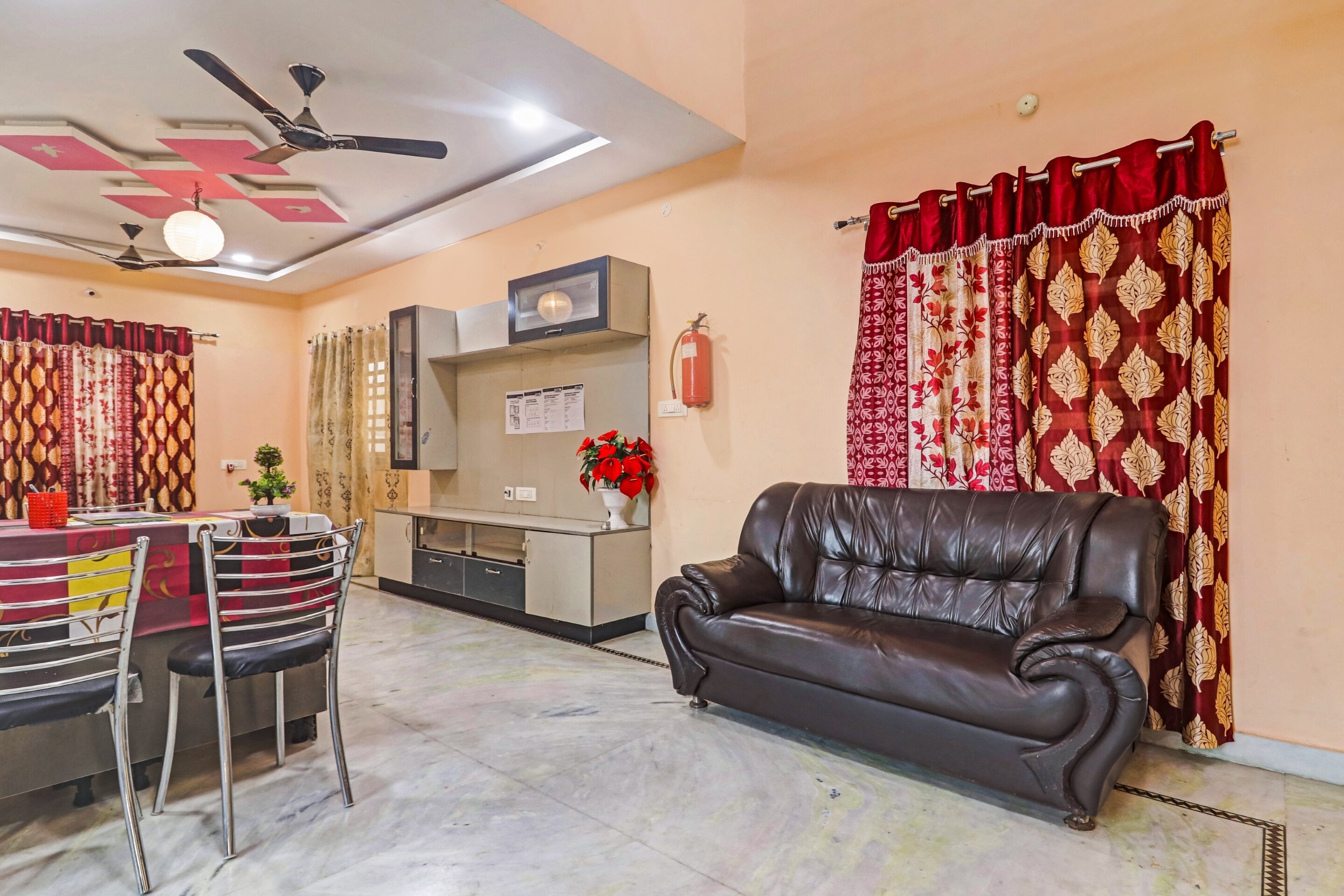 OYO 89107 Royal Stay, Hyderabad 4