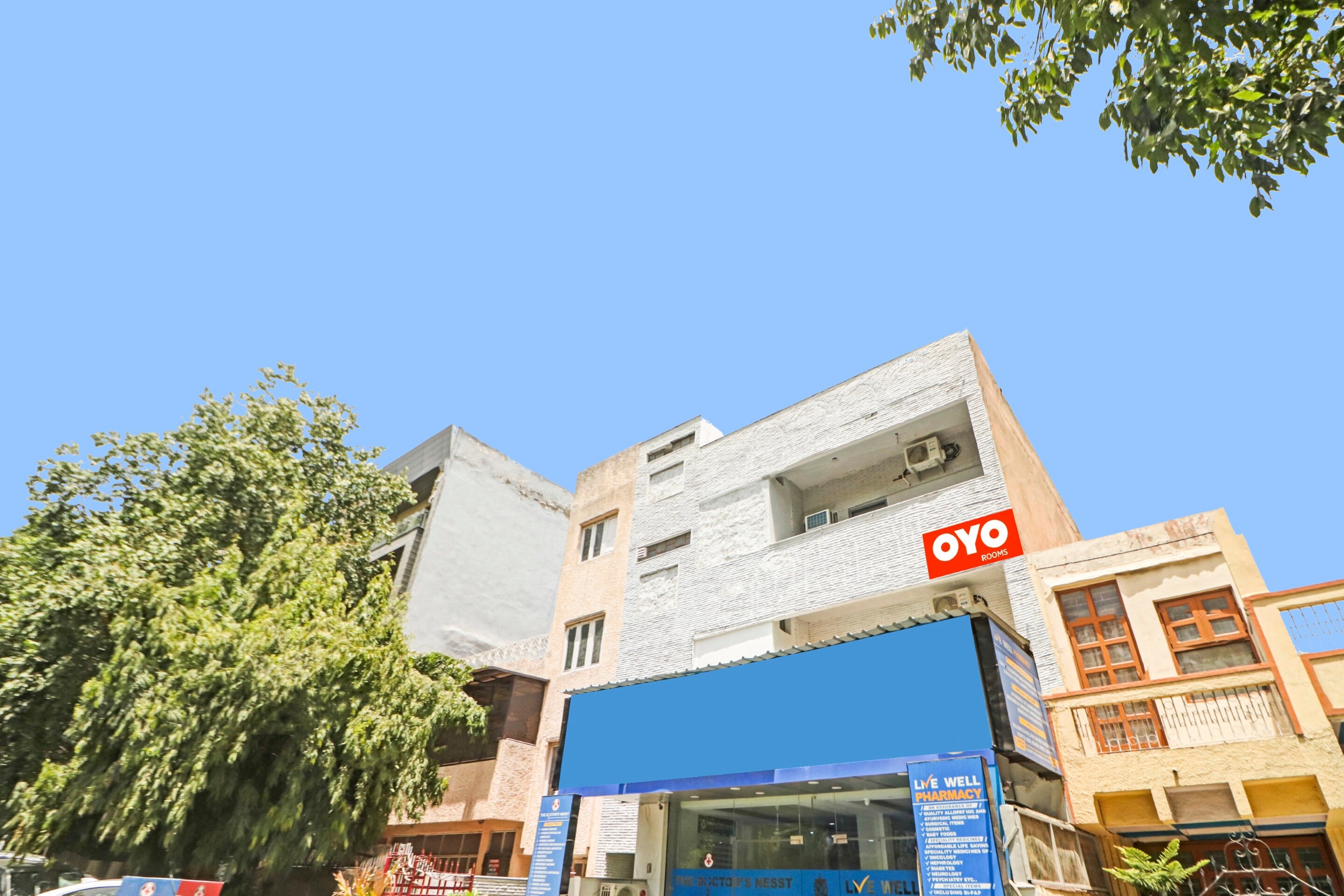 OYO Flagship 90606 Jps The Town, New Delhi 5