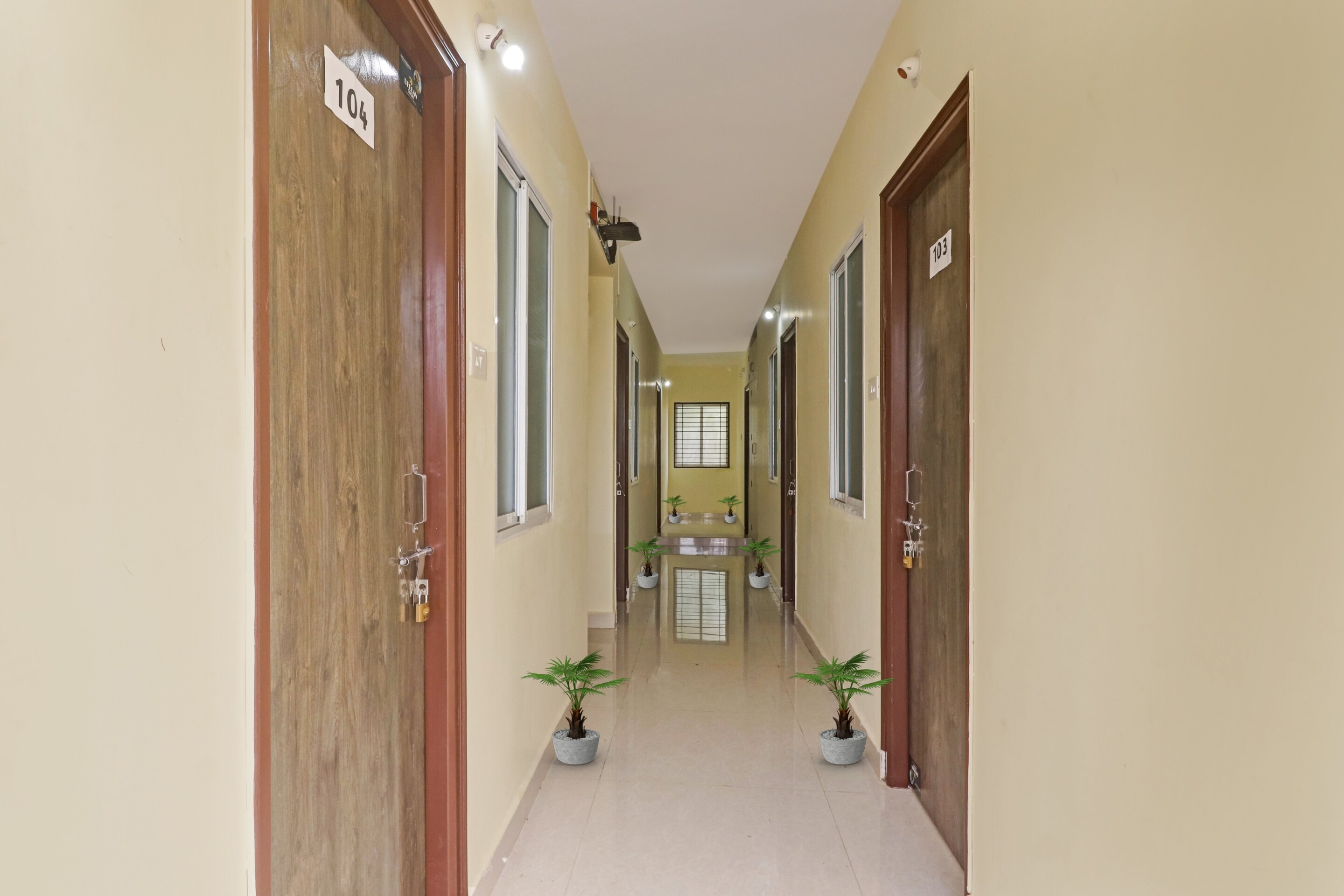 OYO 90936 Dk Reddy Square, Hyderabad 4