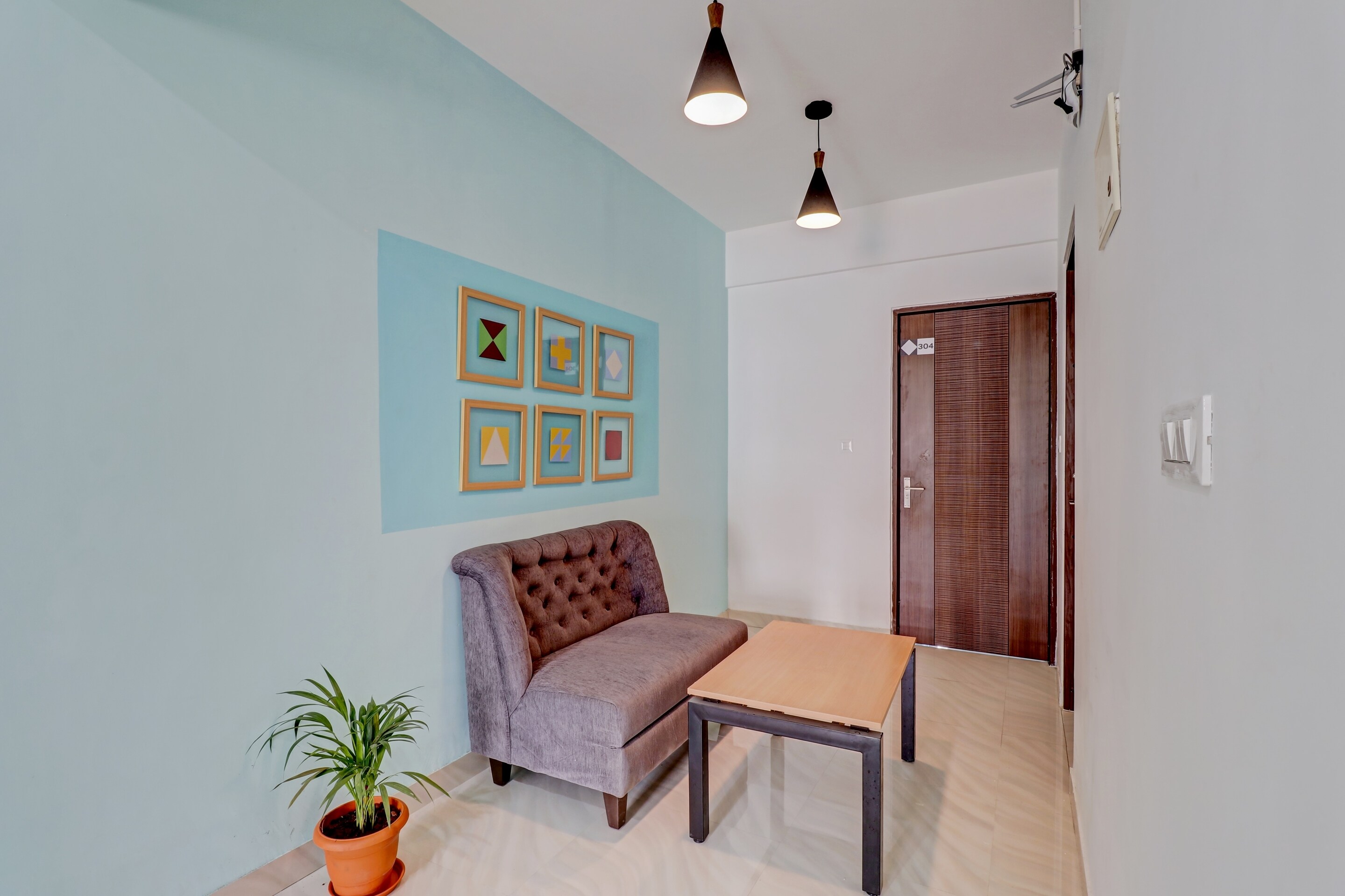 OYO 91325 Nr Royal, Bangalore 4