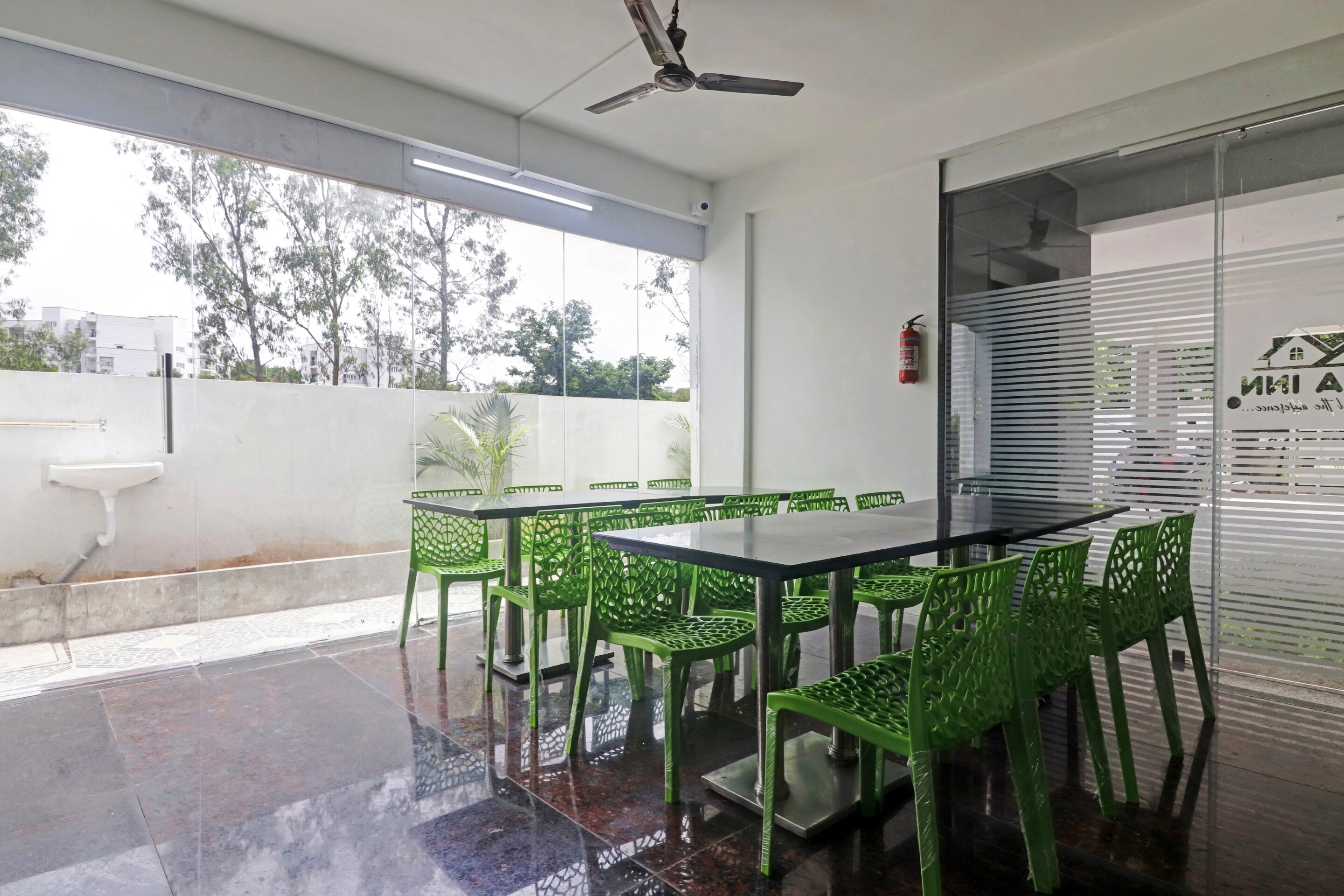 OYO 91547 Srinika Inn, Hyderabad 2