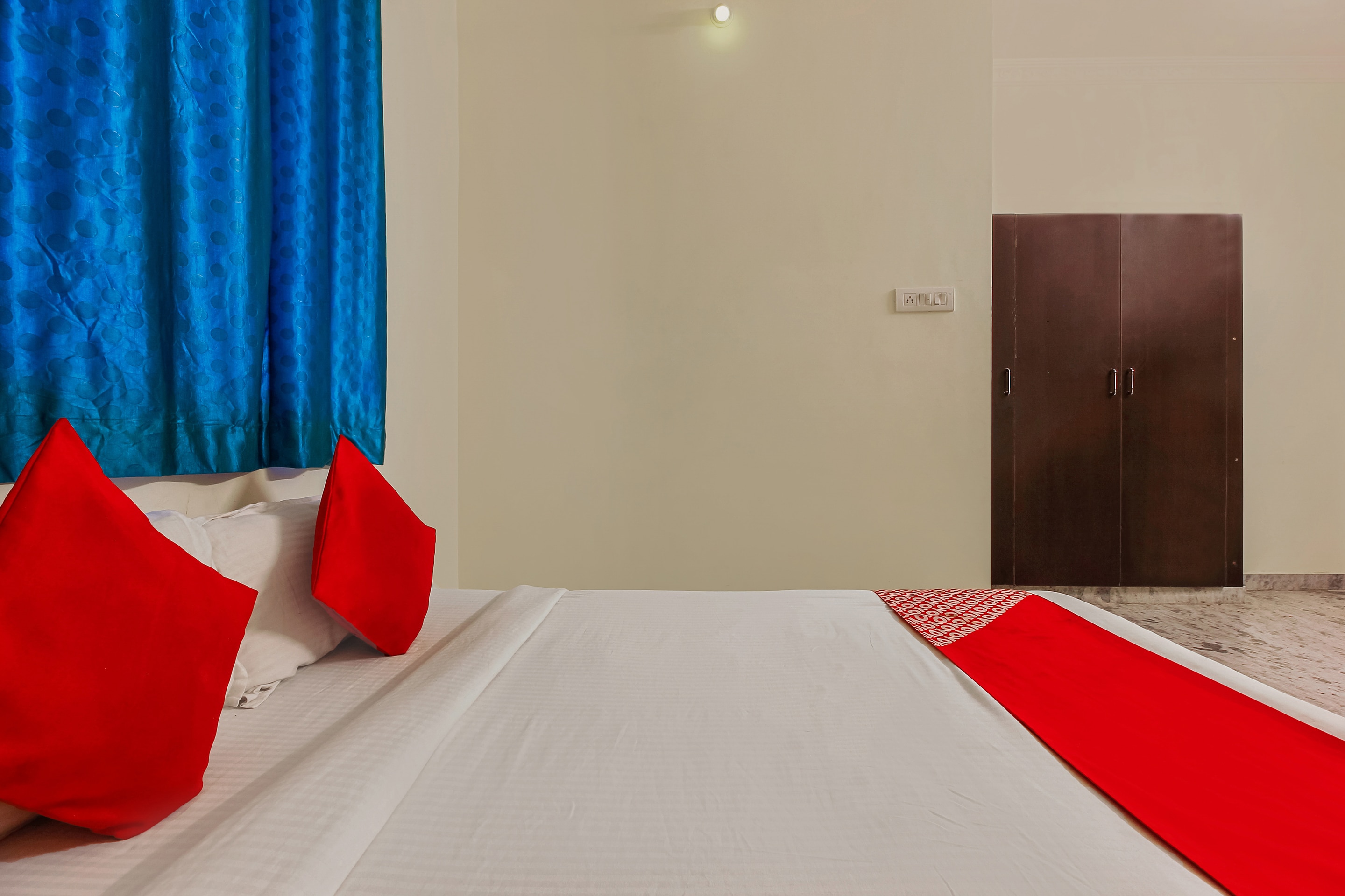Super OYO Flagship Goldhorn Hotels Mehdipatnam Near Snt Ann's college, Hyderabad 2