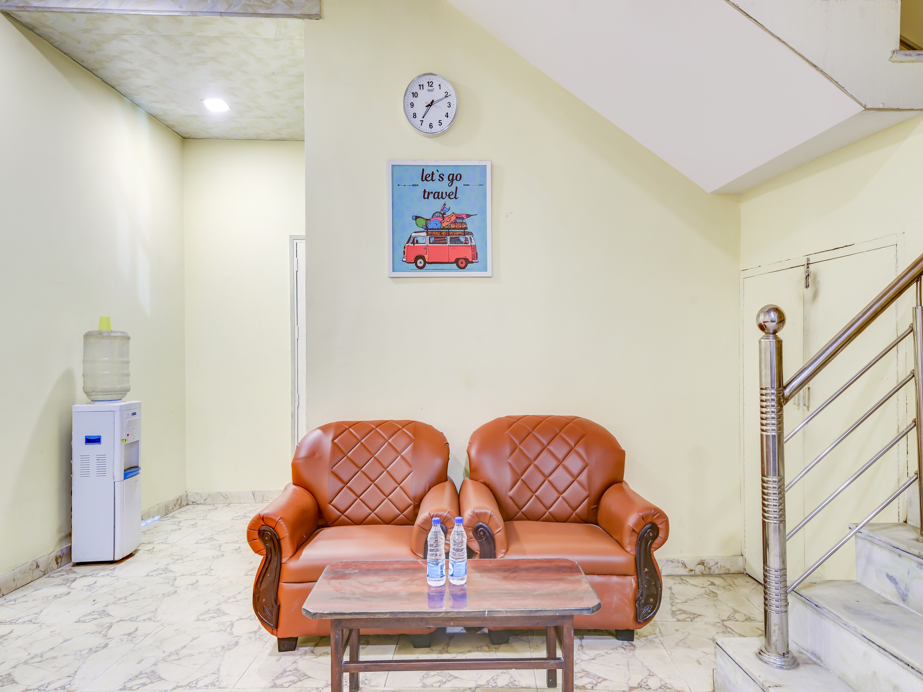 OYO Flagship 27968 Vishwakarma Palace, New Delhi 5