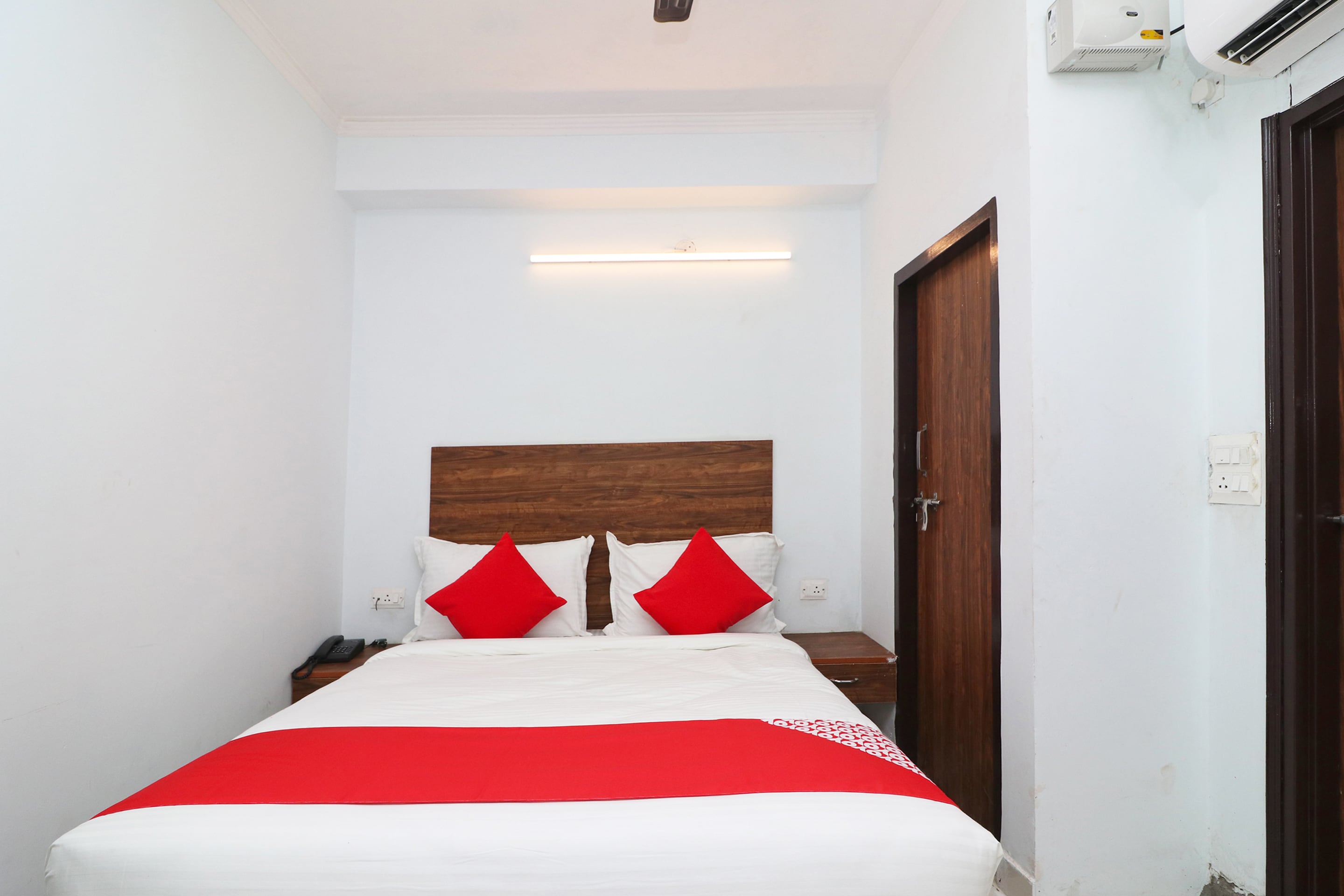 OYO Flagship 39600 Sathguru Residency, New Delhi 3