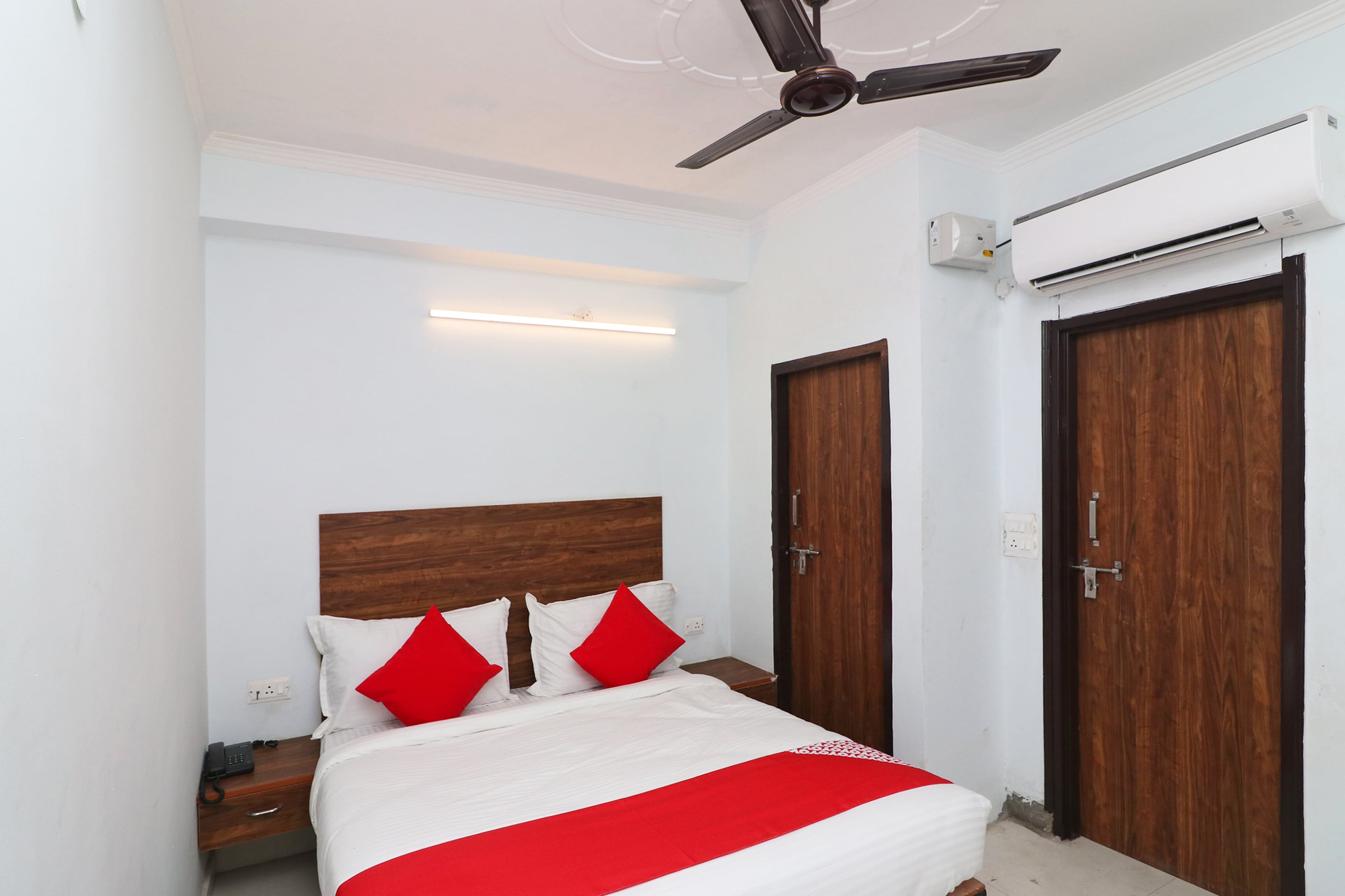 OYO Flagship 39600 Sathguru Residency, New Delhi 4
