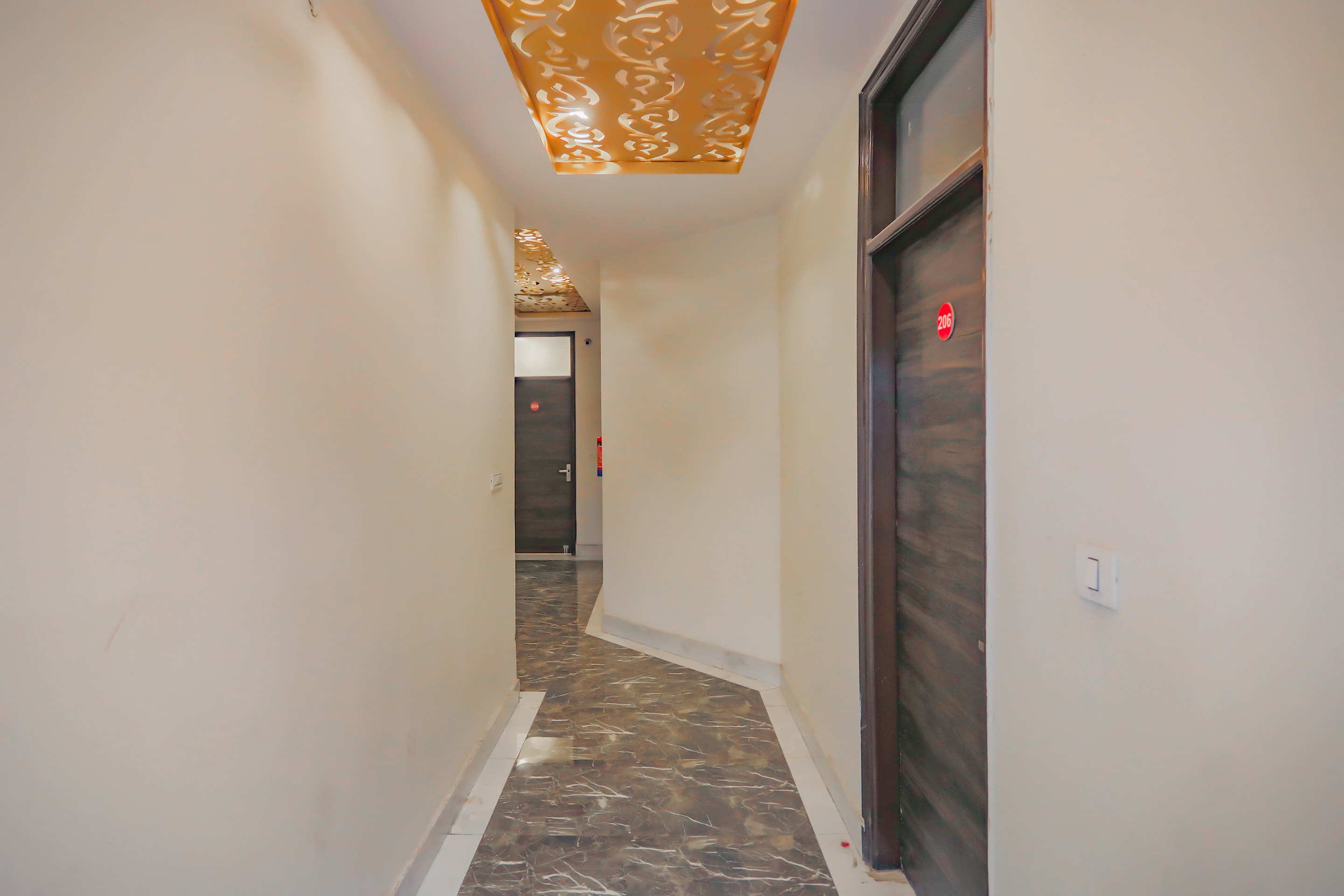 Collection O 81600 Ashoka Residency, New Delhi 3