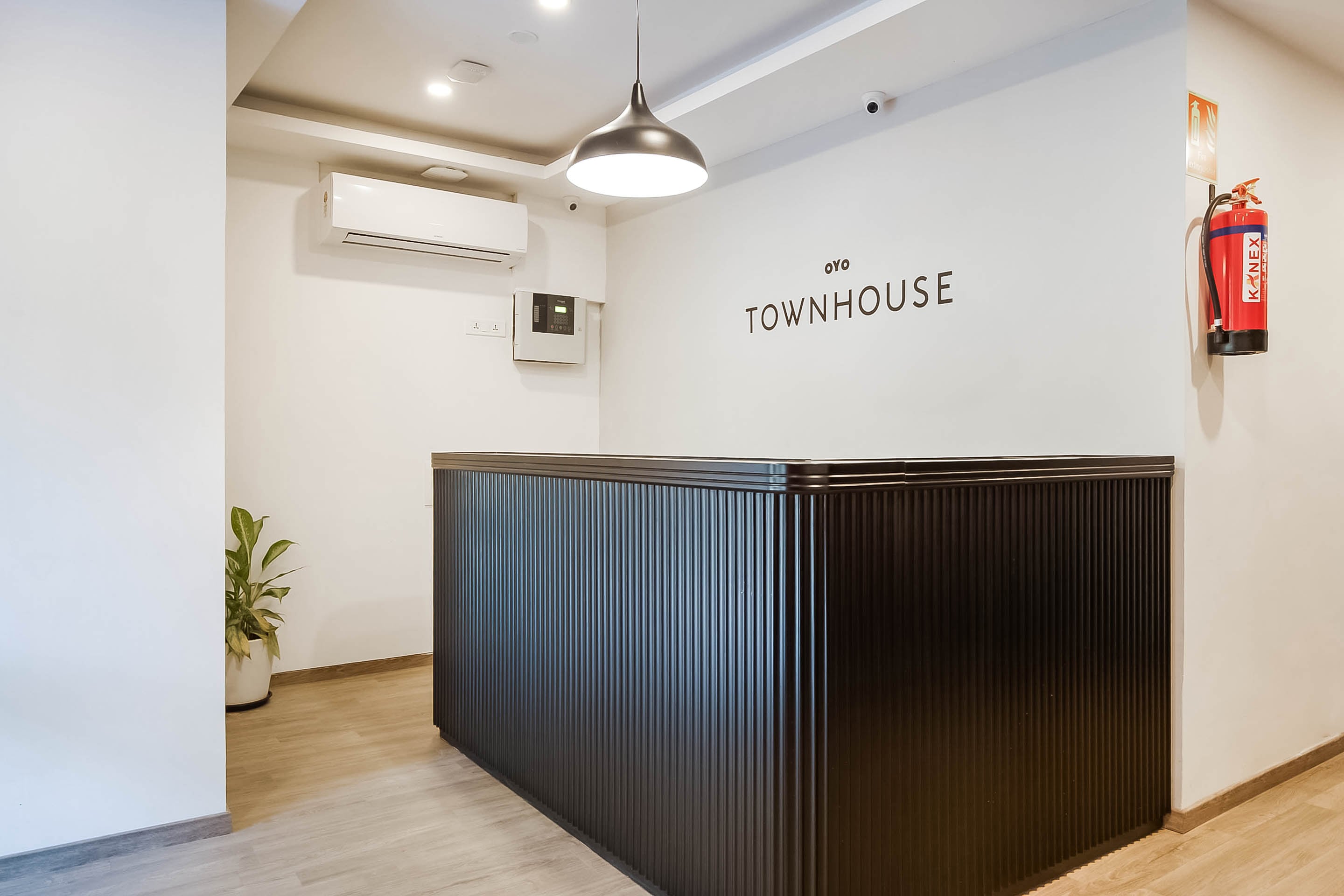 OYO Townhouse 376 Lords Inn Regency, Indore 2