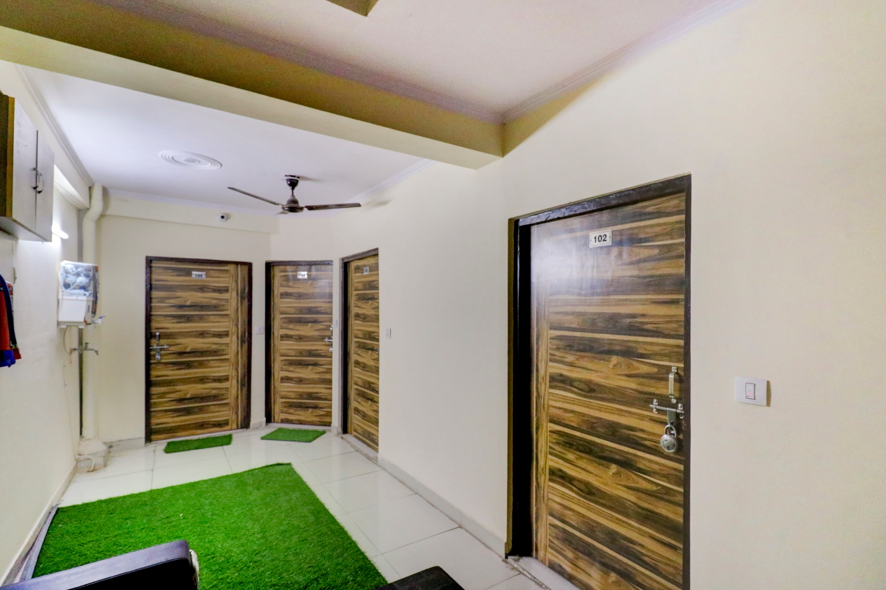 Collection O 77415 Shankar Hotel, Ghaziabad 5
