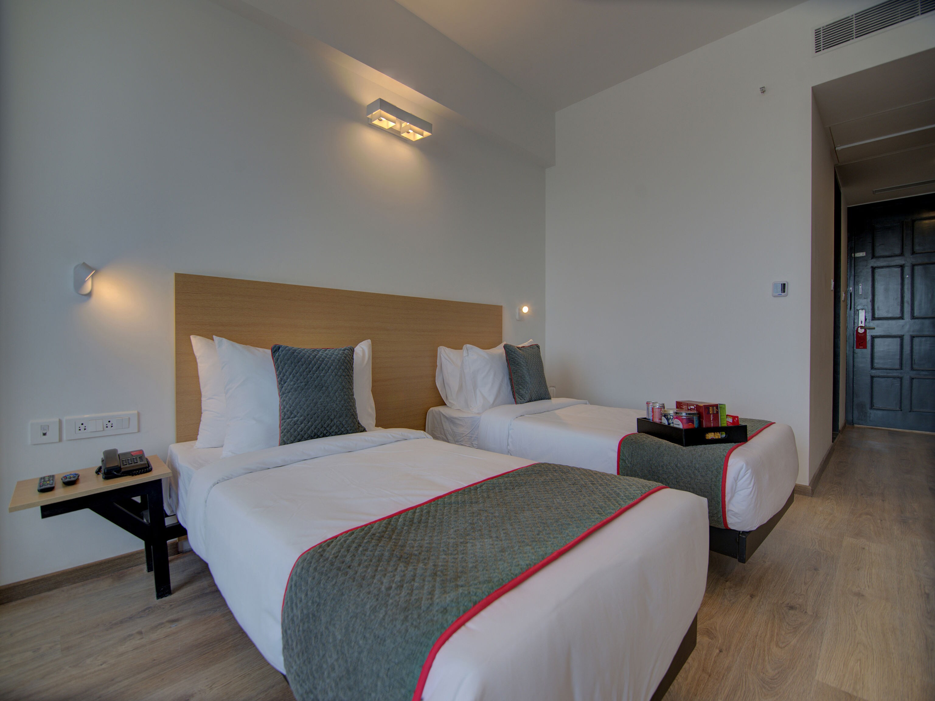 OYO Flagship 81424 Hotel Evergreen, Faridabad 2
