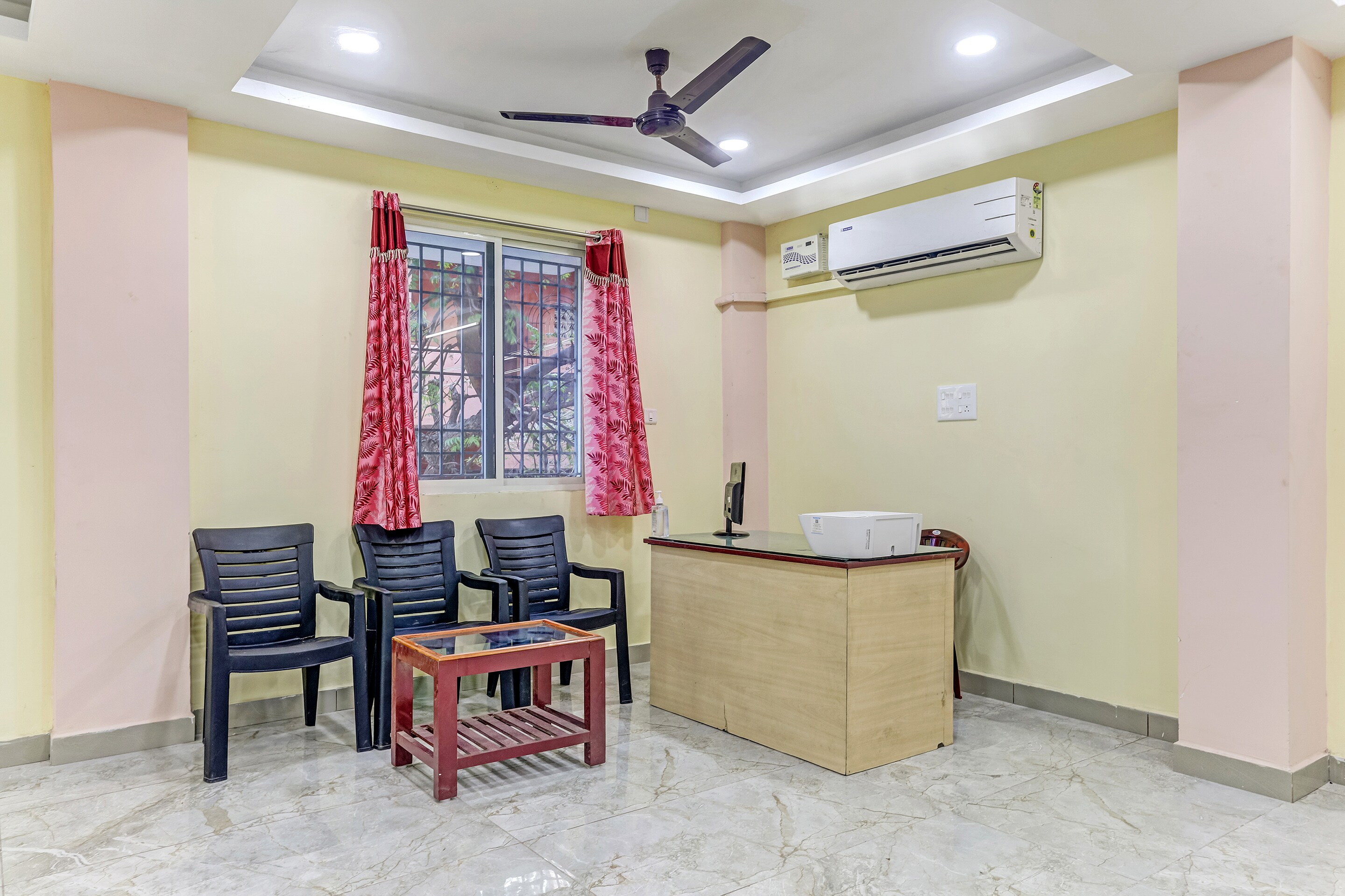 OYO Flagship 87055 Pn Samy Inn, Pondicherry 2
