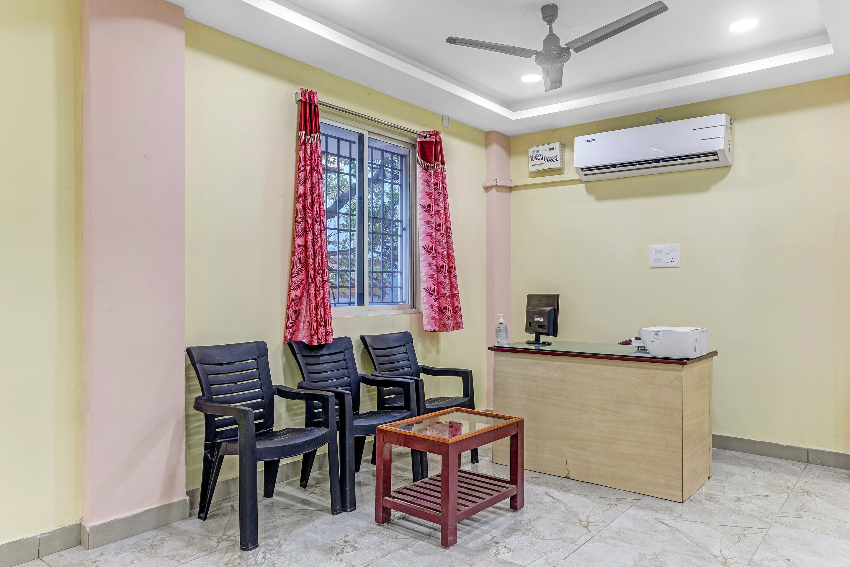 OYO Flagship 87055 Pn Samy Inn, Pondicherry 4