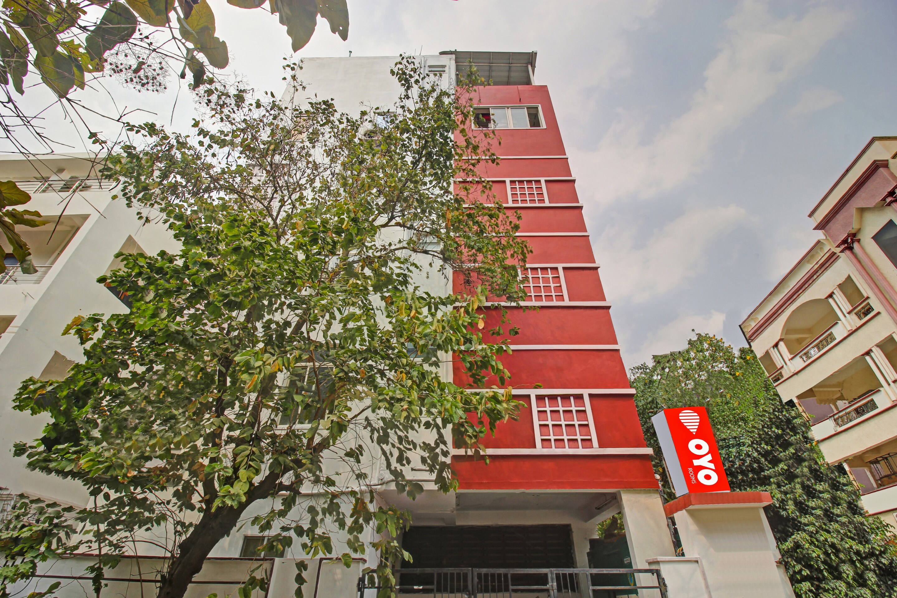 OYO Flagship 87165 Sri Residency, Hyderabad 4