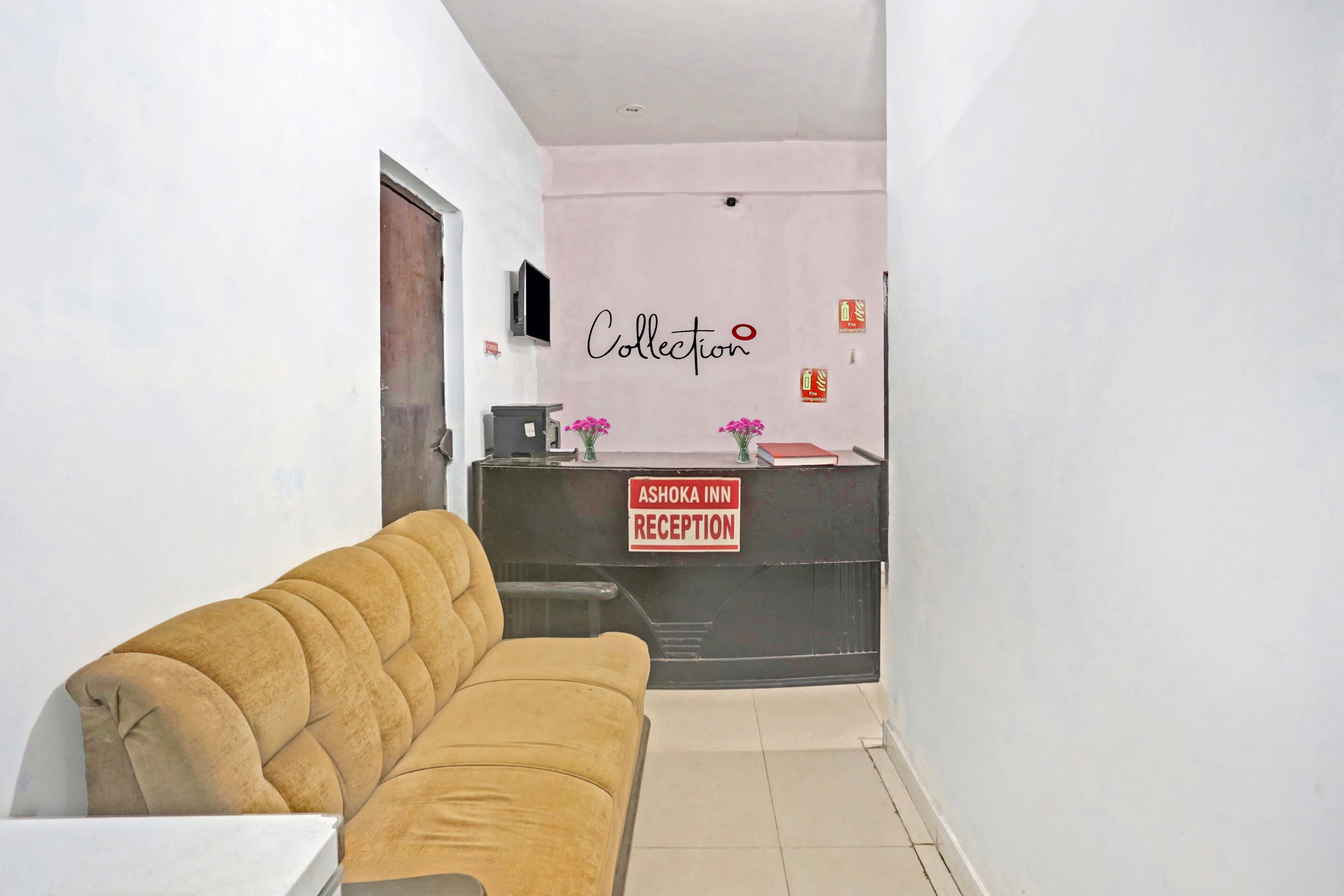 Oyo Flagship 91965 Imperial Residency, New Delhi 3