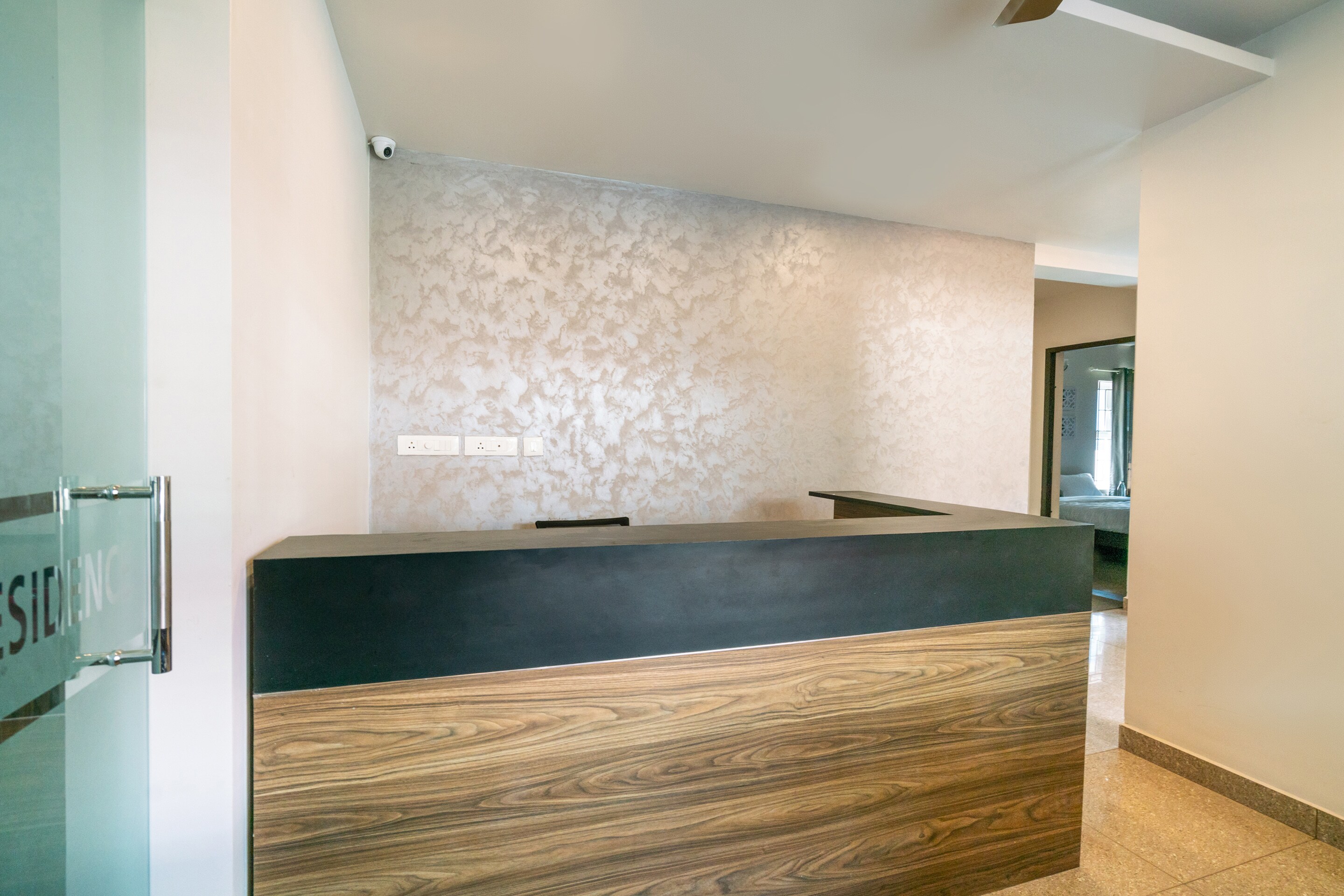 OYO Home 79053 Elegant KINGS PARK RESIDENCY, Kochi 4
