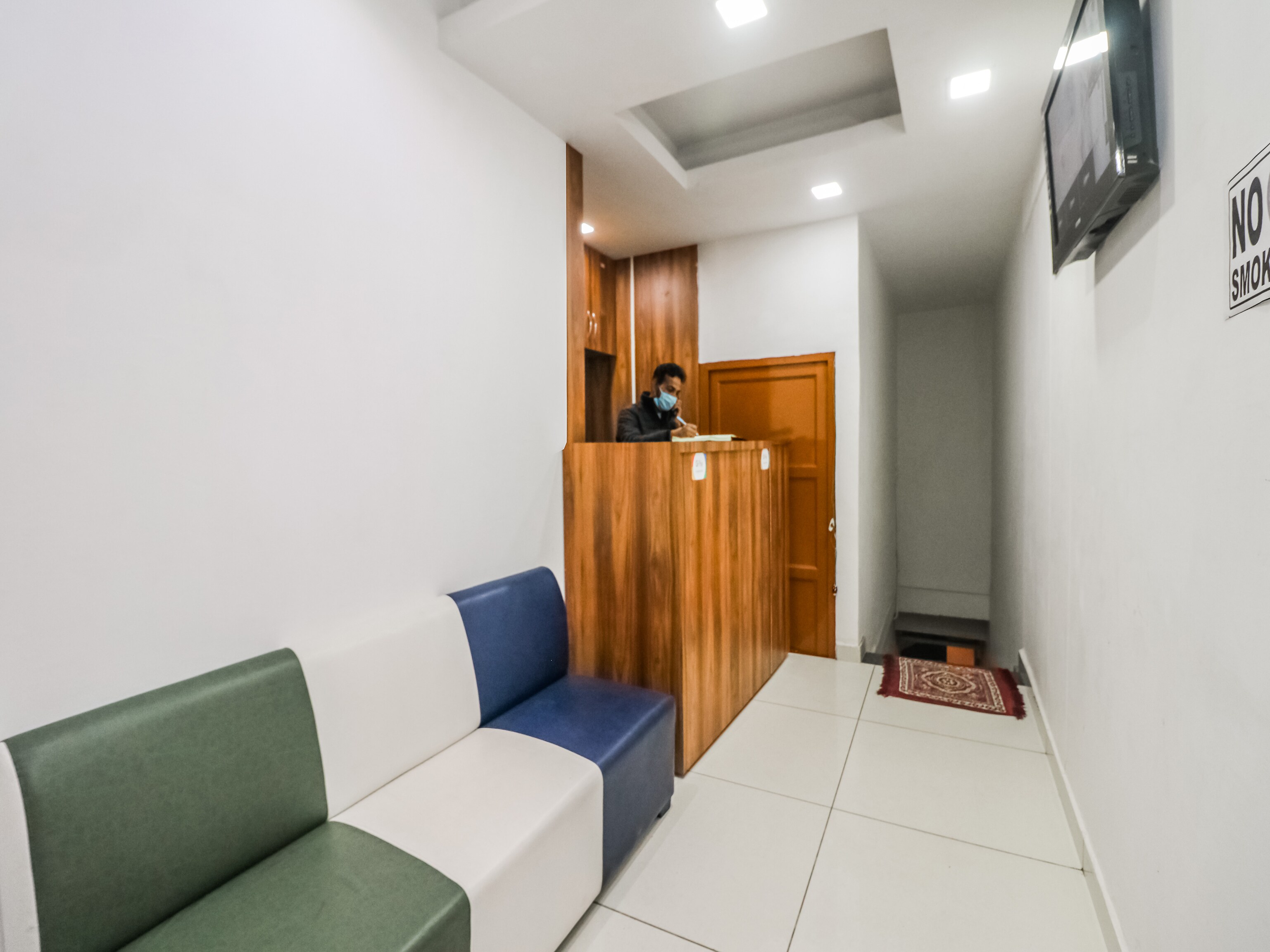 OYO HSR129 Rv Hotel, Hissar 2