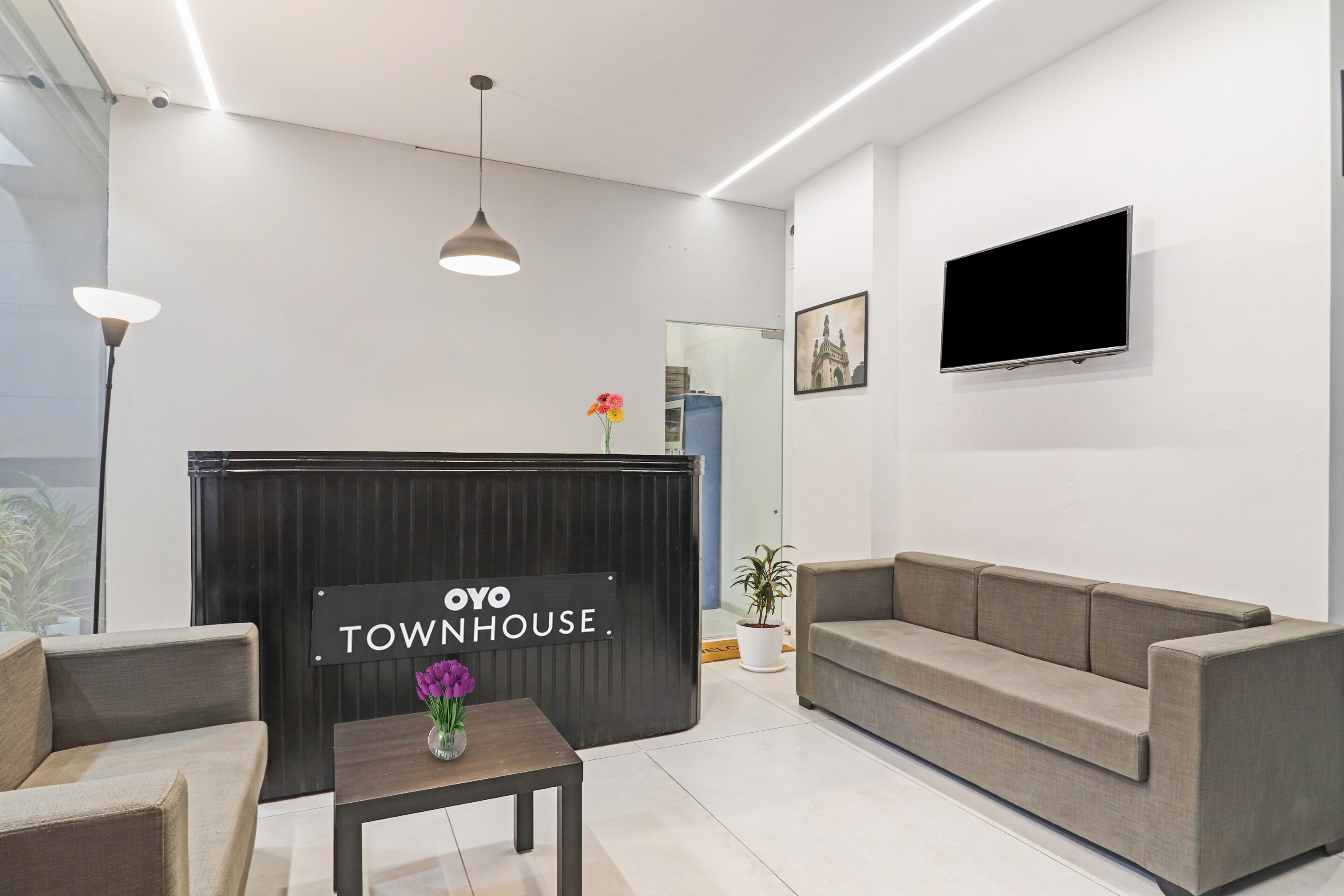 OYO Townhouse 1033 Ameerpet, Hyderabad 5