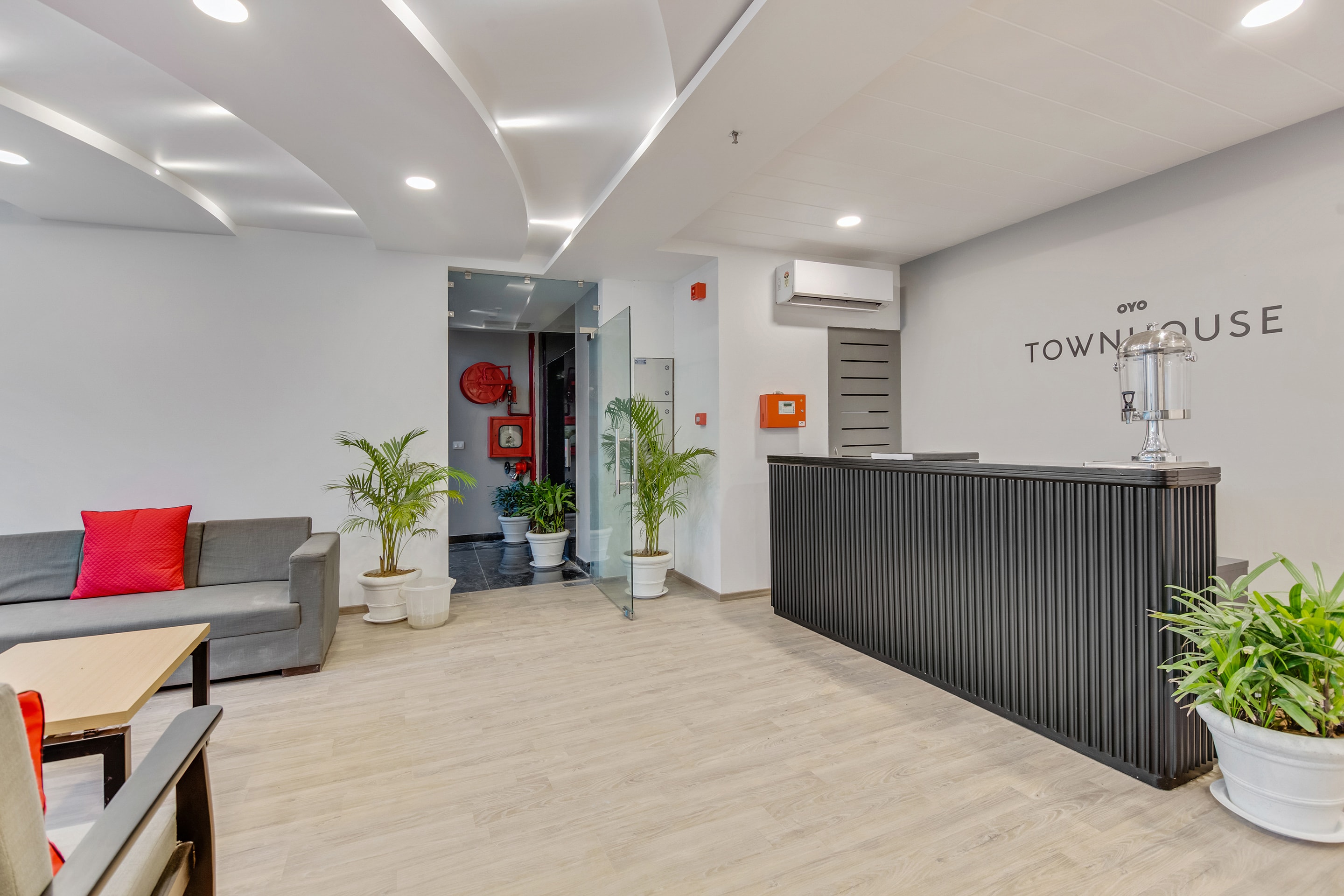 OYO Townhouse 204 Sector 49, Noida 2