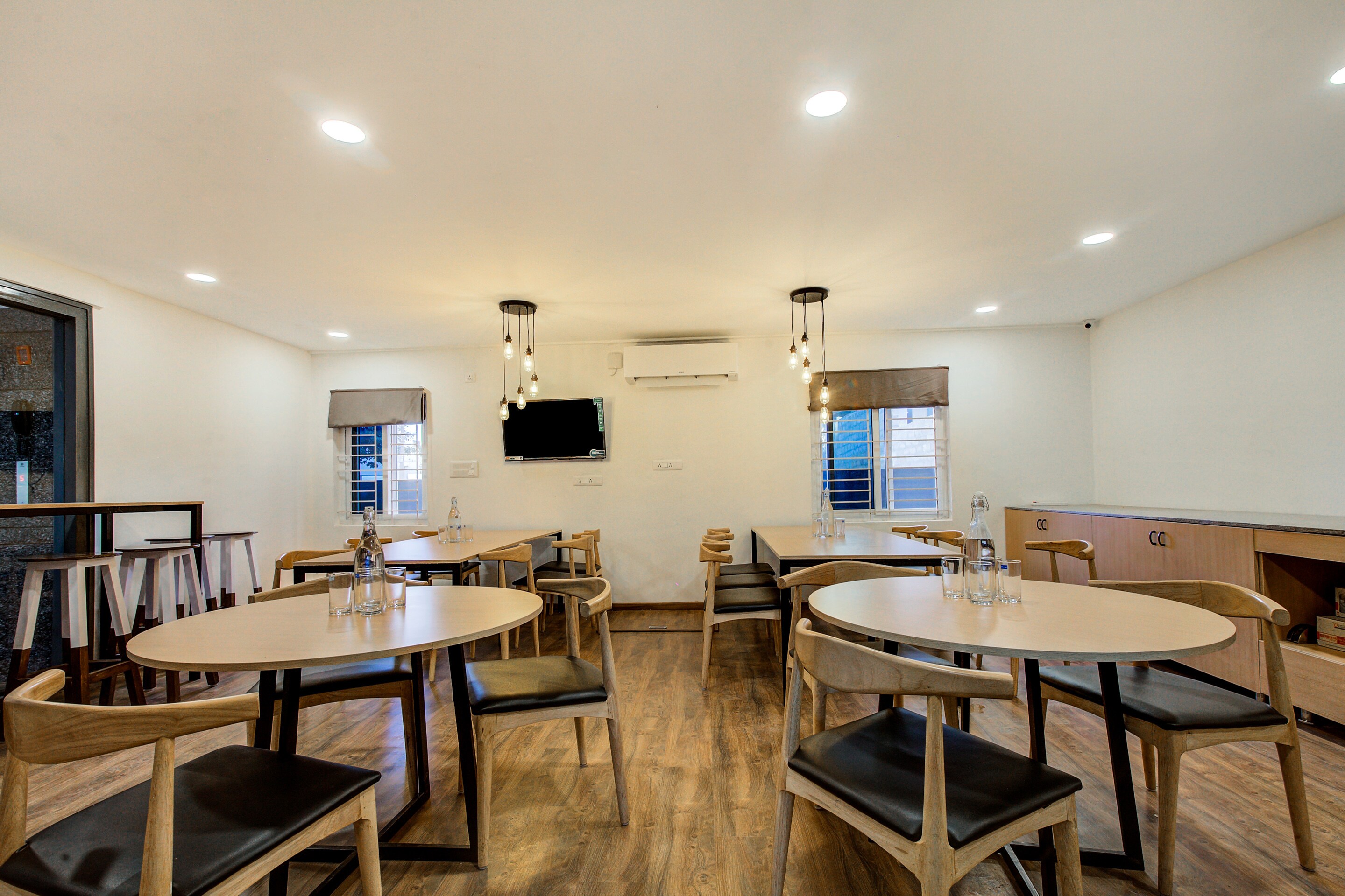 OYO Townhouse 590 Sector 66 Noida, Noida 2