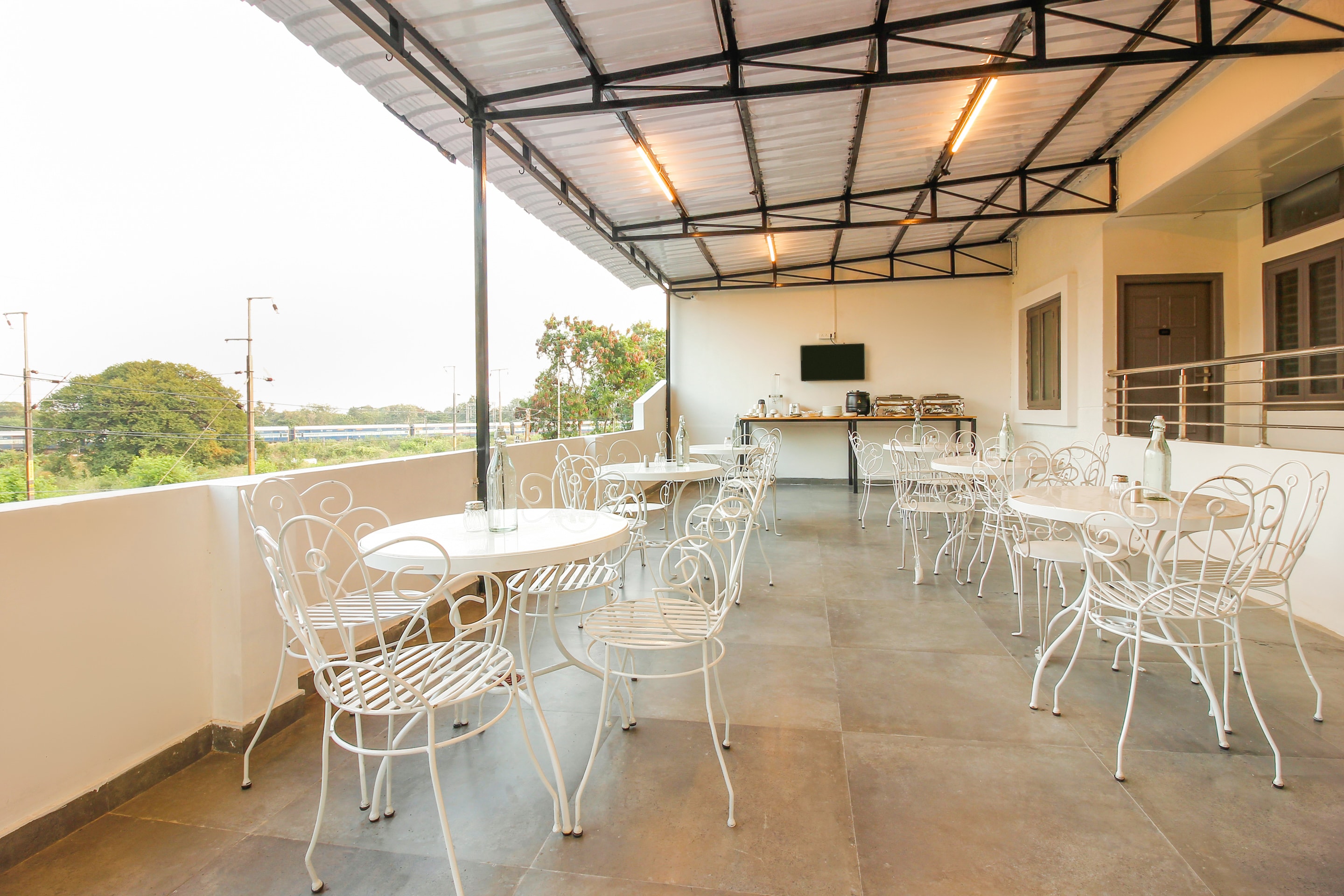 OYO Townhouse 269 RCC Sunrise, Hyderabad 3