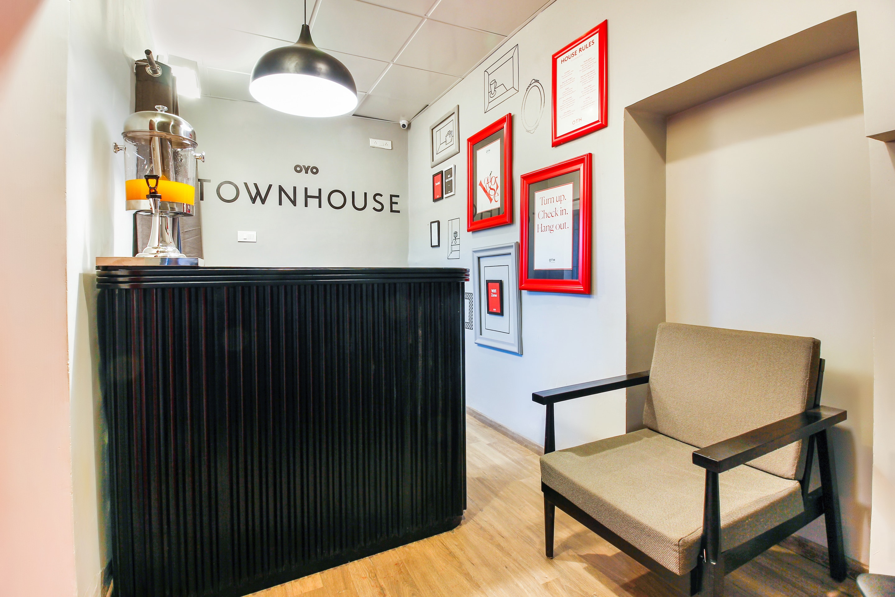 OYO Townhouse 269 RCC Sunrise, Hyderabad 4