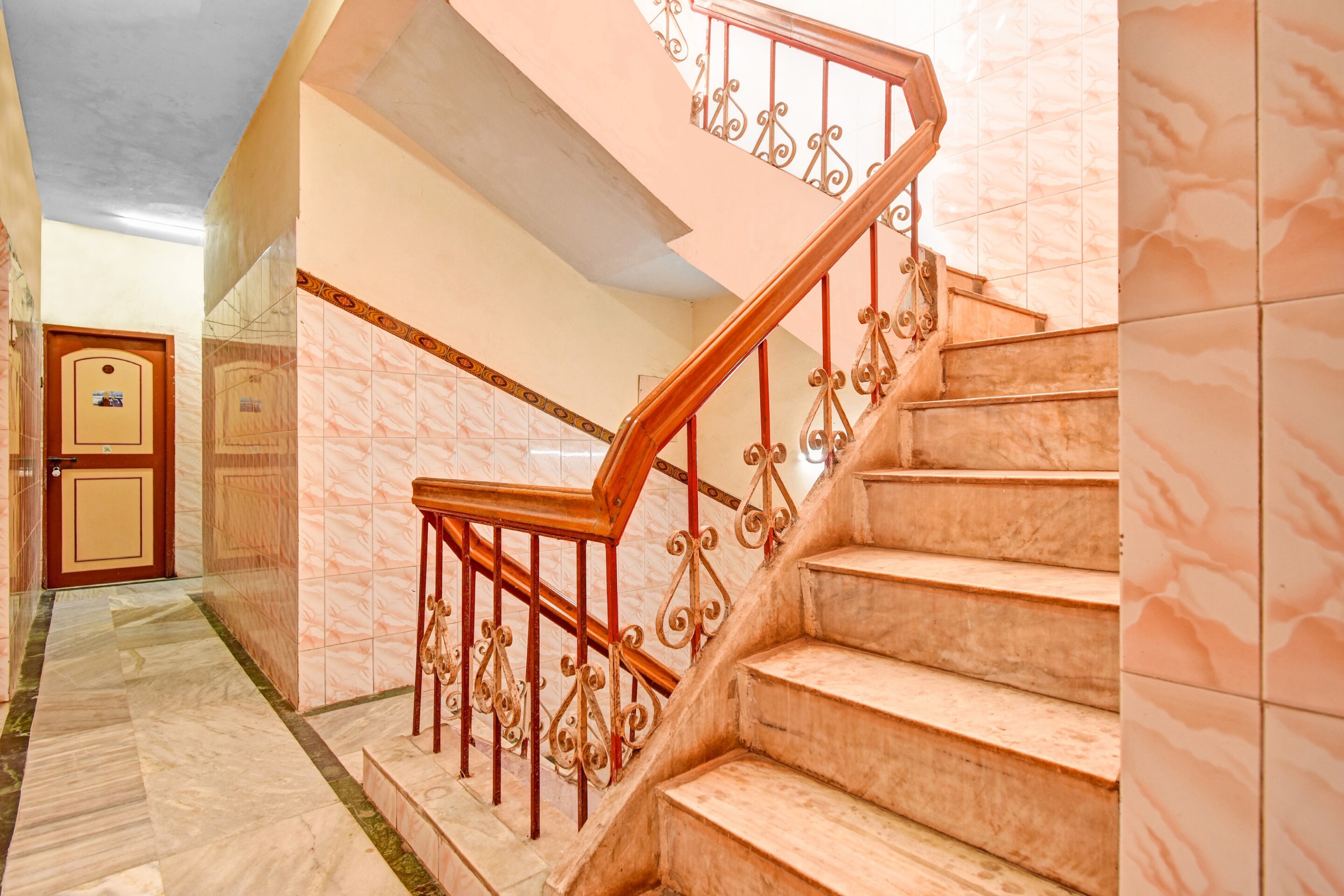 SPOT ON 86379 Dream Palace Guest House, Chennai 3