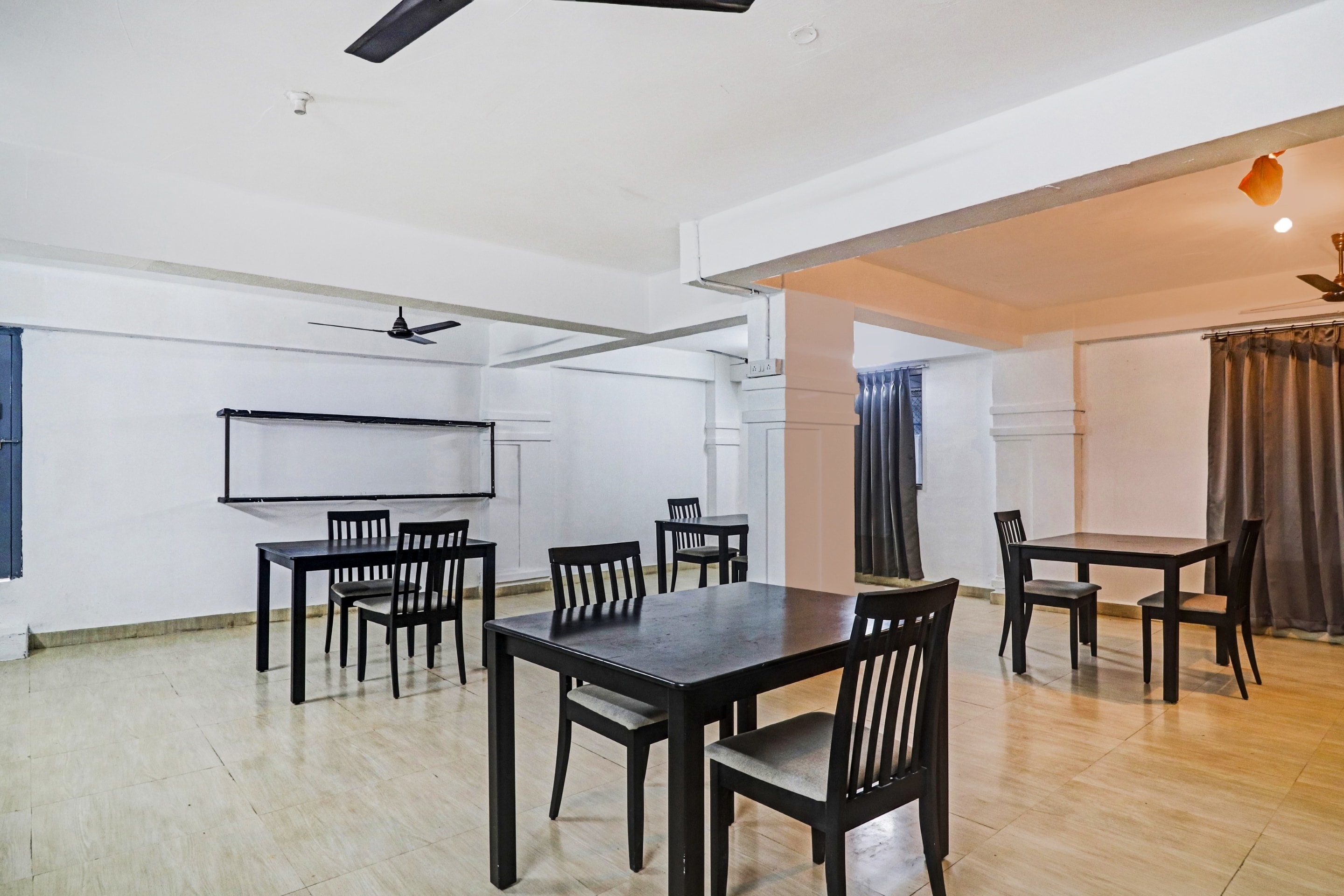 Townhouse 1014 De Alphabet Hotel Q City, Hyderabad 2