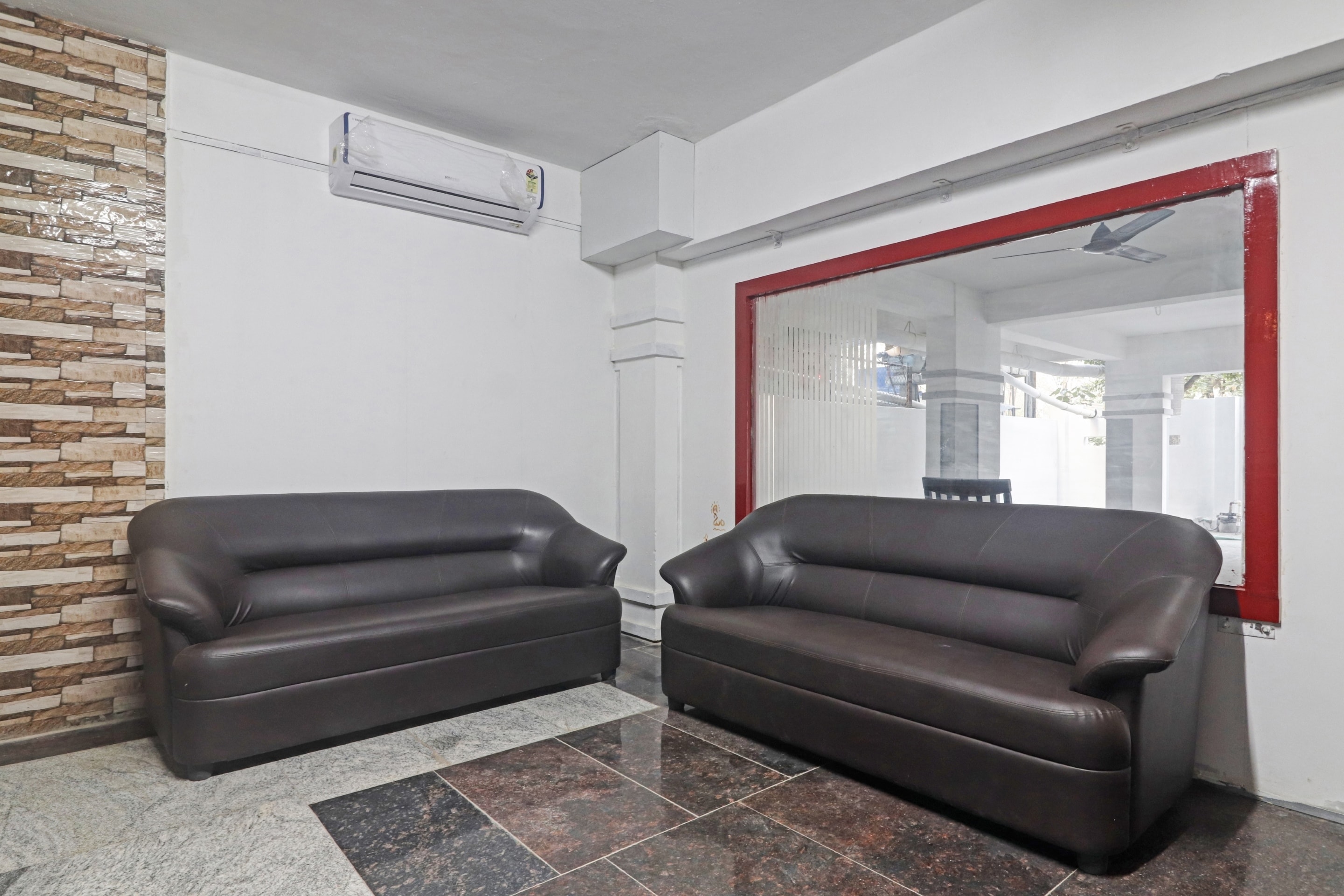 Townhouse 1014 De Alphabet Hotel Q City, Hyderabad 3