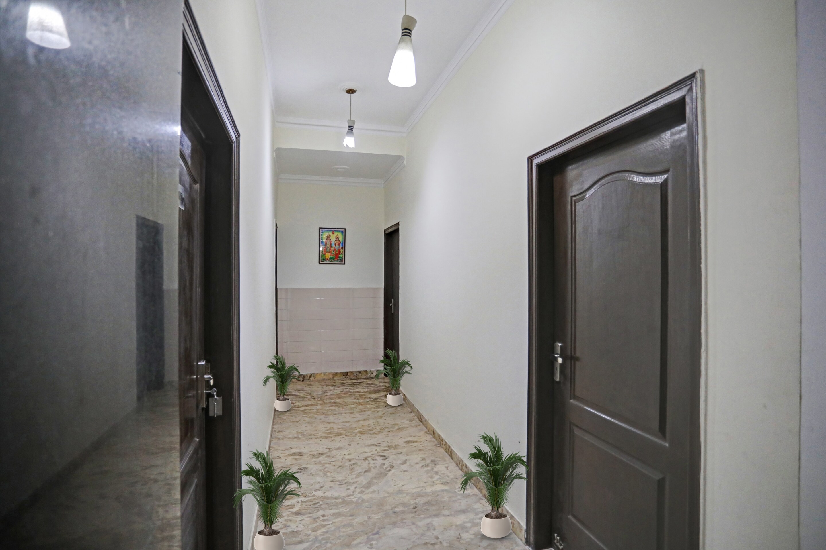 Townhouse 1053 Hotel the premier view, Noida 2