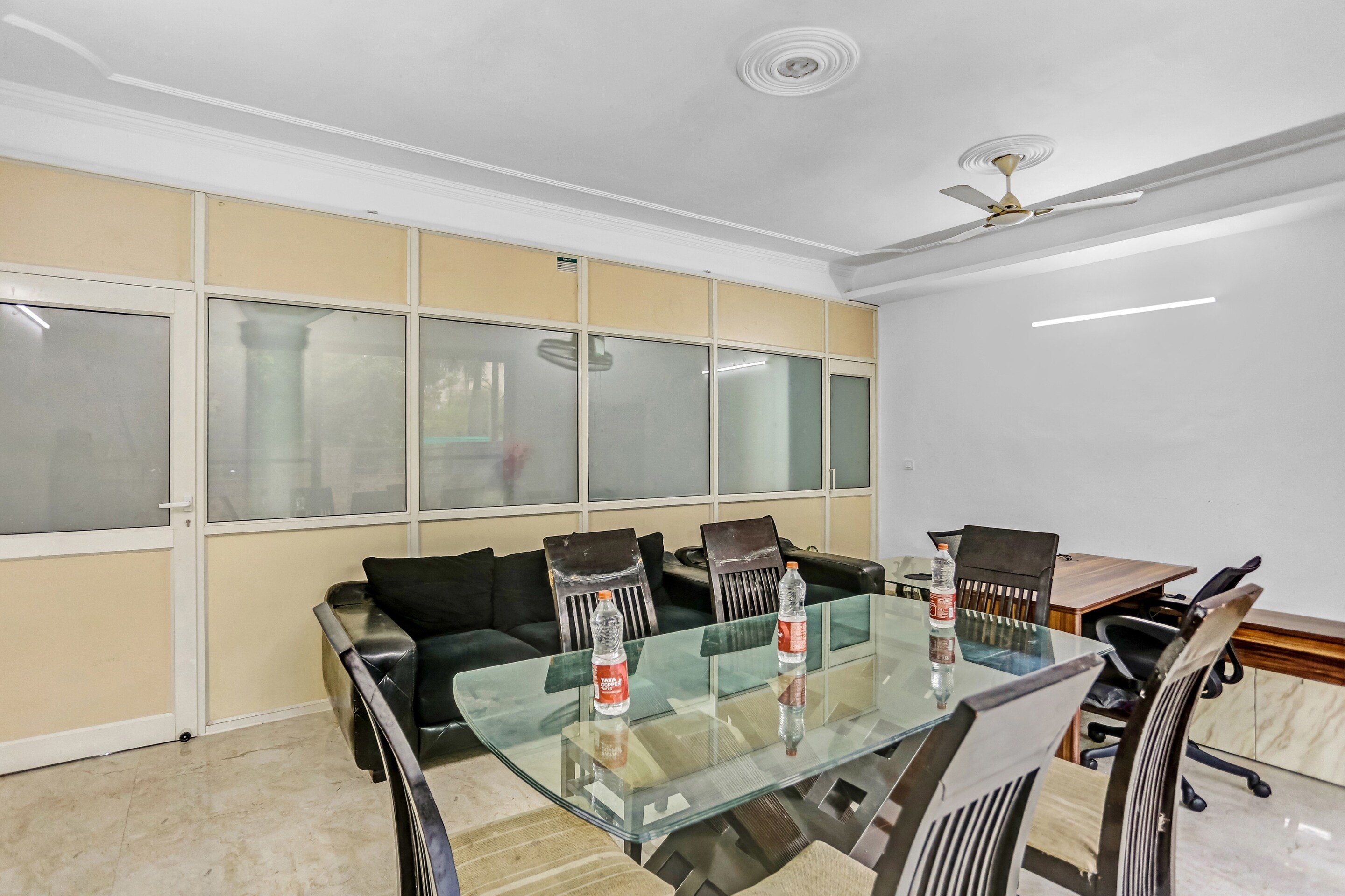 Townhouse 1071 Hotel Metro Inn Residency, Noida 2