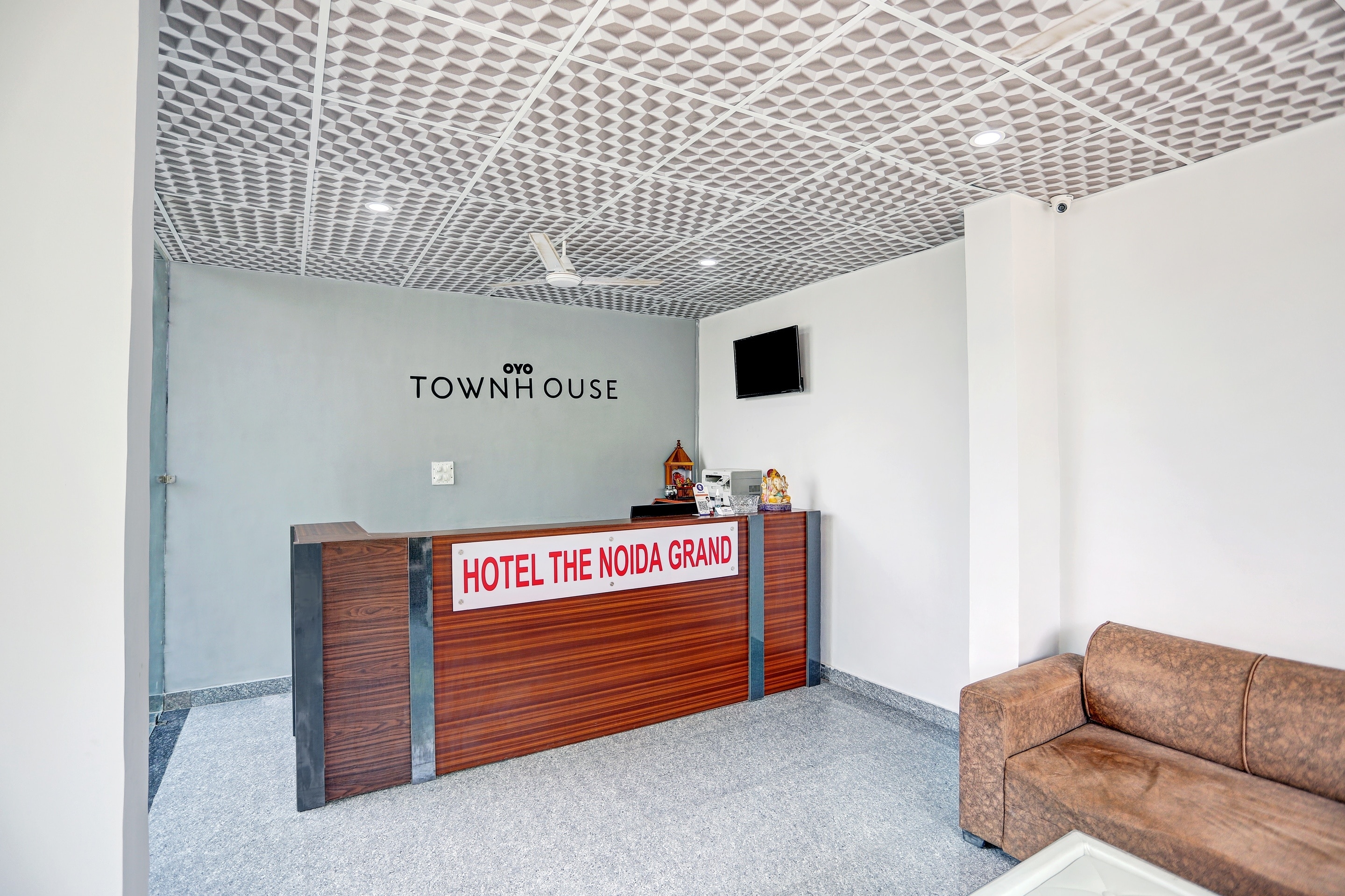 Townhouse 456 The Hotel Noida Grand, Noida 4