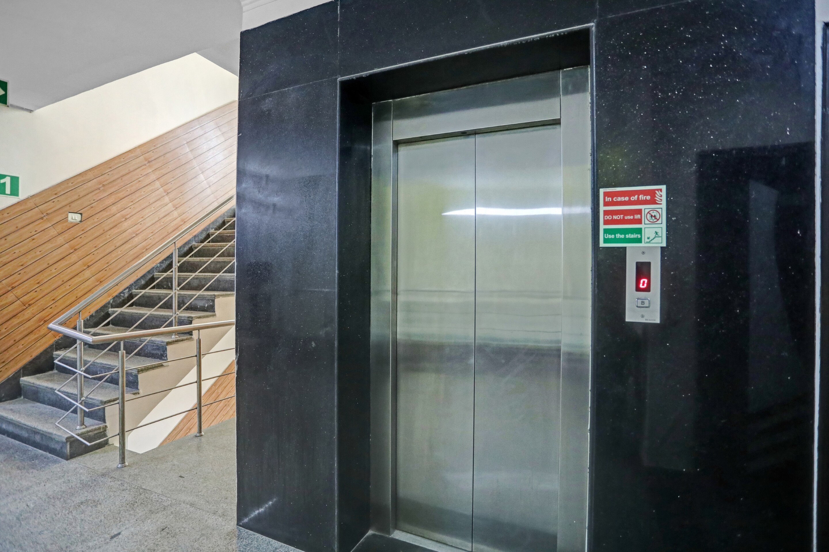 Oyo Townhouse 764 Hotel Happy Keys Near Iskcon Temple Noida, Noida 4