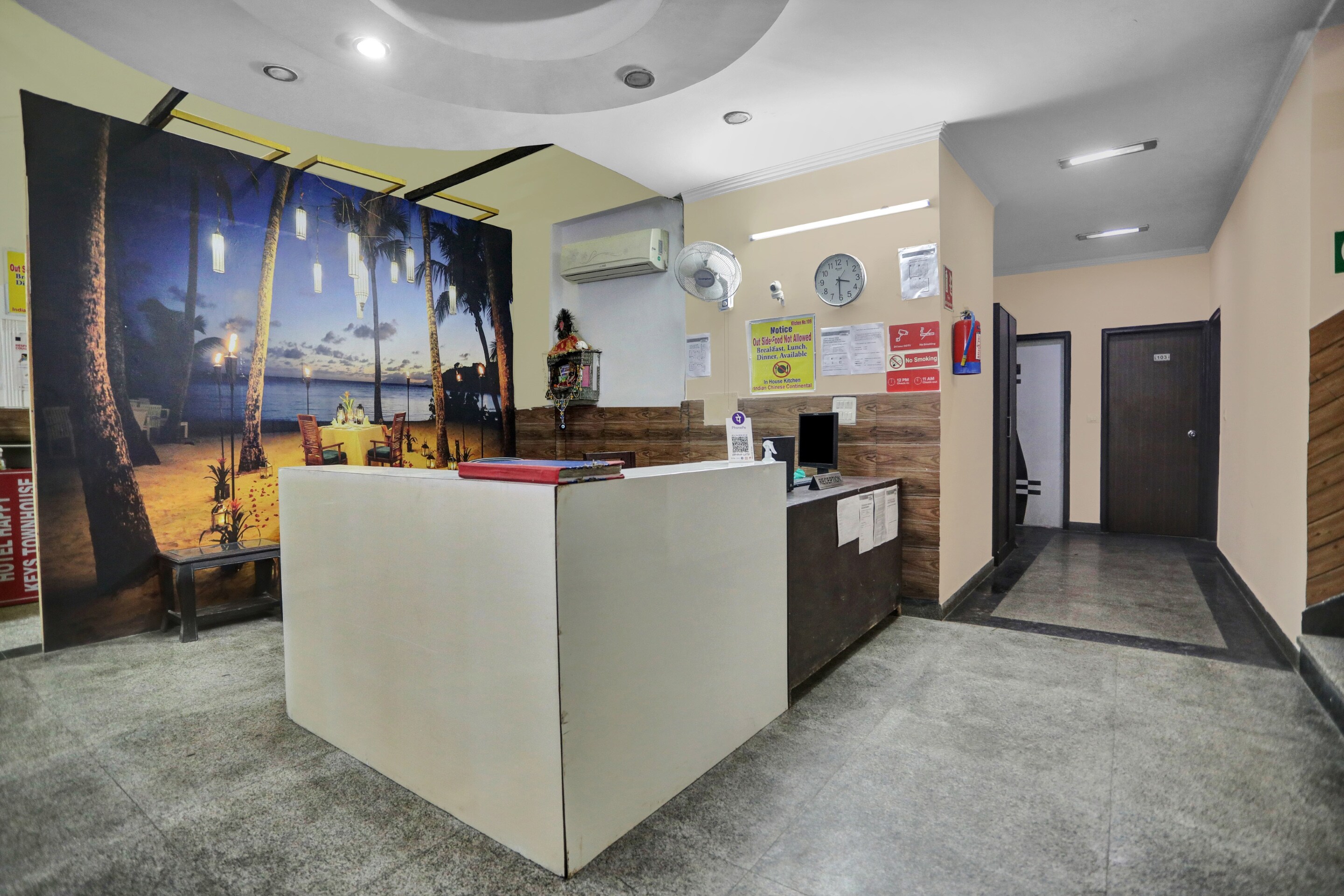 Oyo Townhouse 764 Hotel Happy Keys Near Iskcon Temple Noida, Noida 5