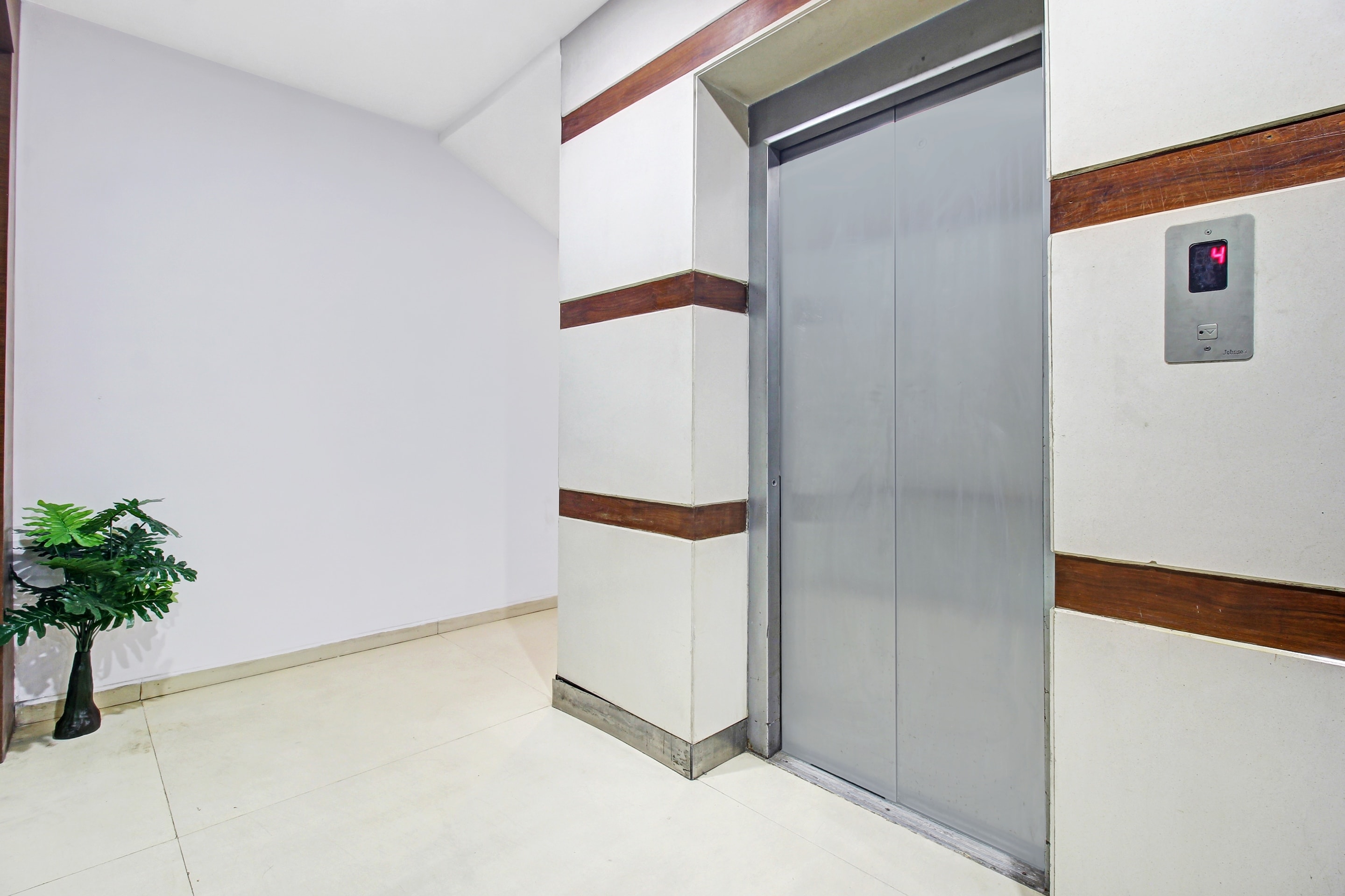 Townhouse OAK The Margi Hotel Near Yosufguda Metro station, Hyderabad 4