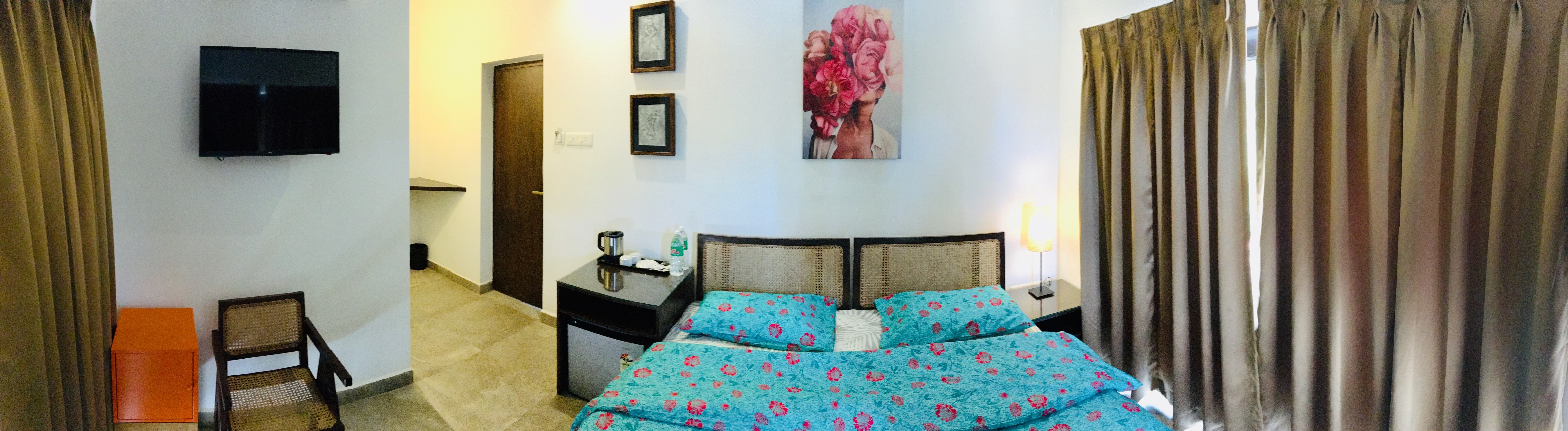 Double Deluxe Room (Mountain facing TR)