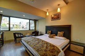 Hotel Savshanti Towers, Vadodara 4