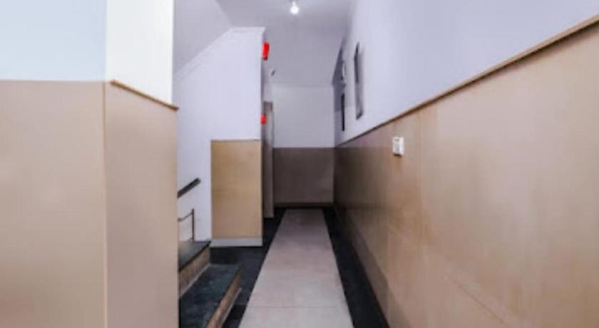 Hotel R S International 