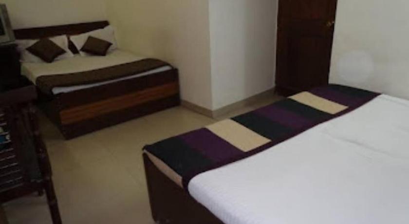 Hotel R S International, New Delhi 4