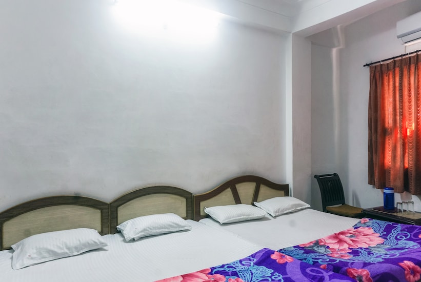 4 Bed AC Room