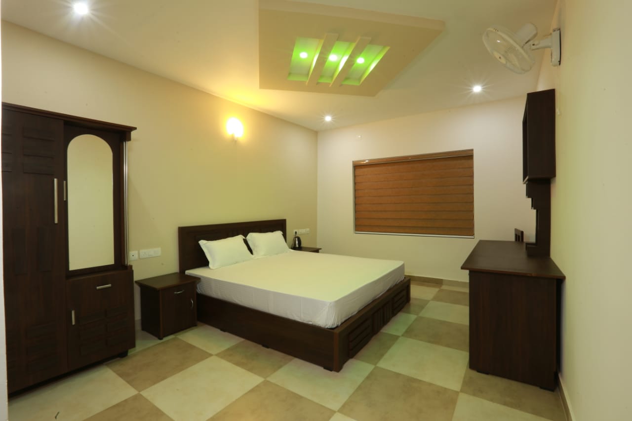 Ann's and Tom's lake View Resort, Wayanad 4