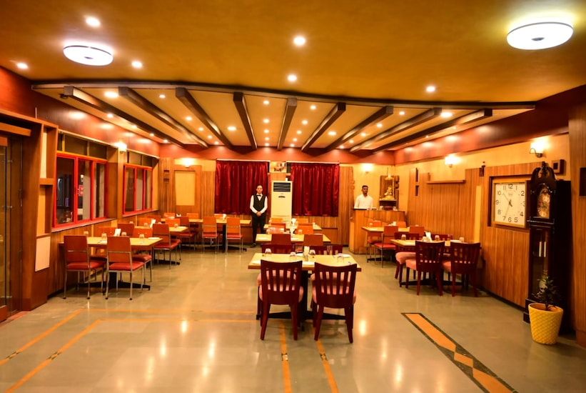 Hotel Matrix inn, Chakan 2