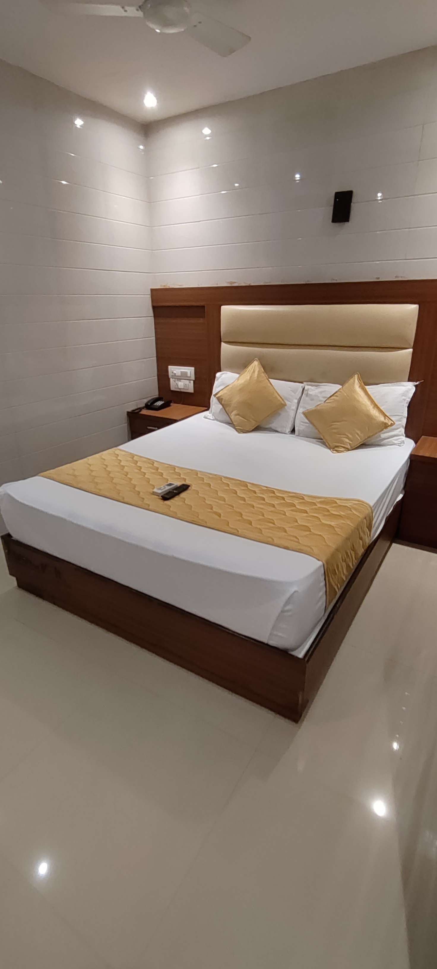 Hotel Hotel Sai Suites- Near Dadar Railway Station