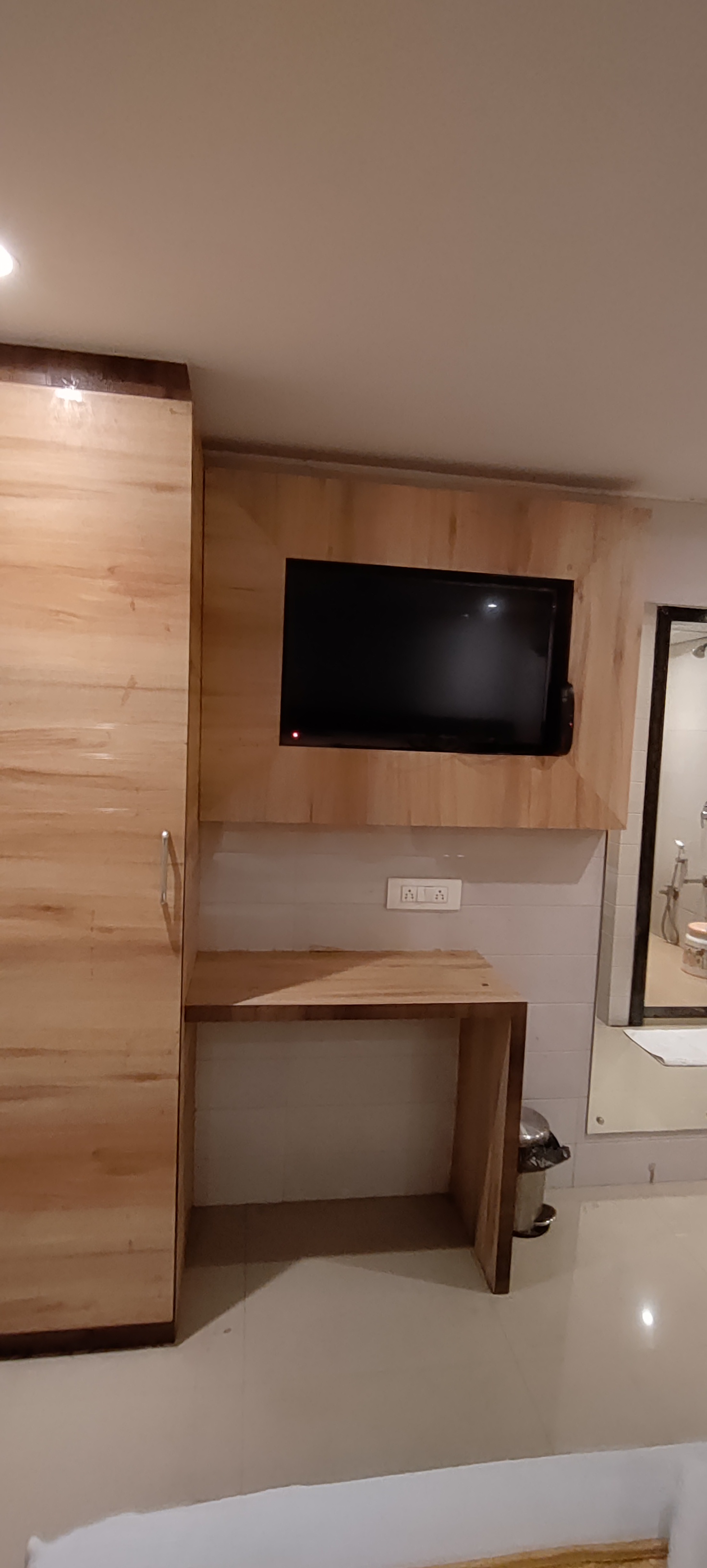 Hotel Hotel Sai Suites- Near Dadar Railway Station