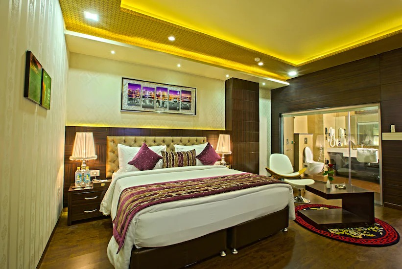 Hotel Savvy Grand, Lucknow 3